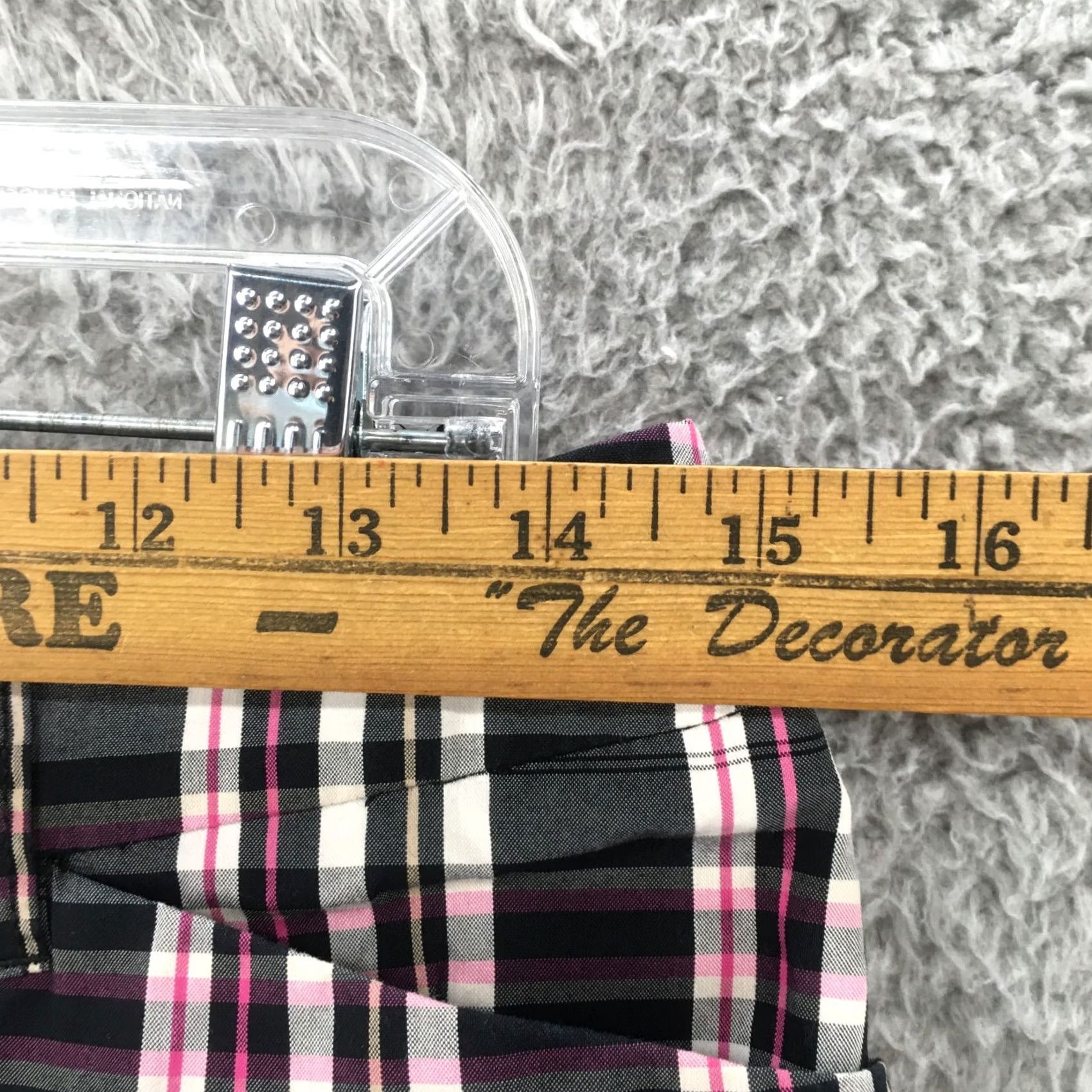 Anne Klein Anne Klein Sport Plaid Shorts Womens 6 Multicolor Cotton Blend Zip Fly Size 28" / US 6 / IT 42 - 4 Thumbnail