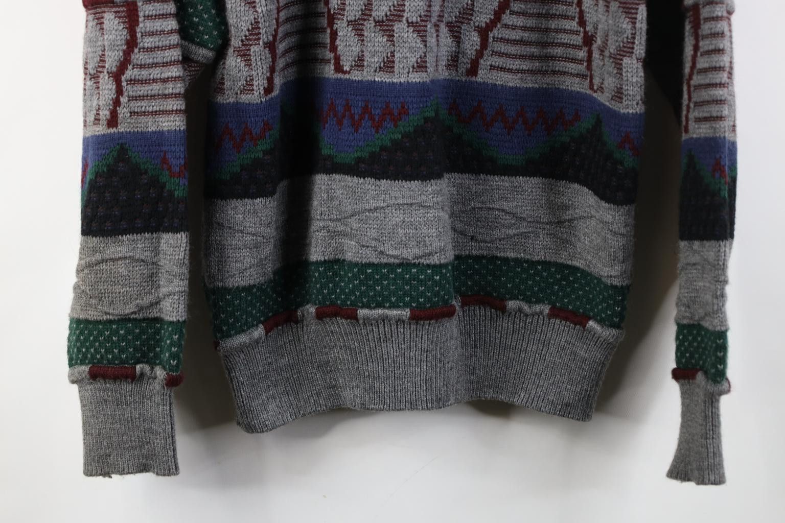 Vintage Vintage 90s Coogi Style Geometric Knit Crewneck Sweater Size US S / EU 44-46 / 1 - 3 Thumbnail