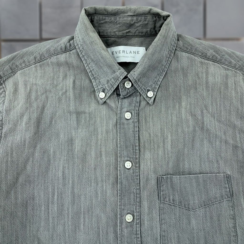 Everlane Everlane Shirt Men Small Gray Chambray Long Sleeve Slim Fit Button-Down Collared Shirt Size US S / EU 44-46 / 1 - 1 Thumbnail