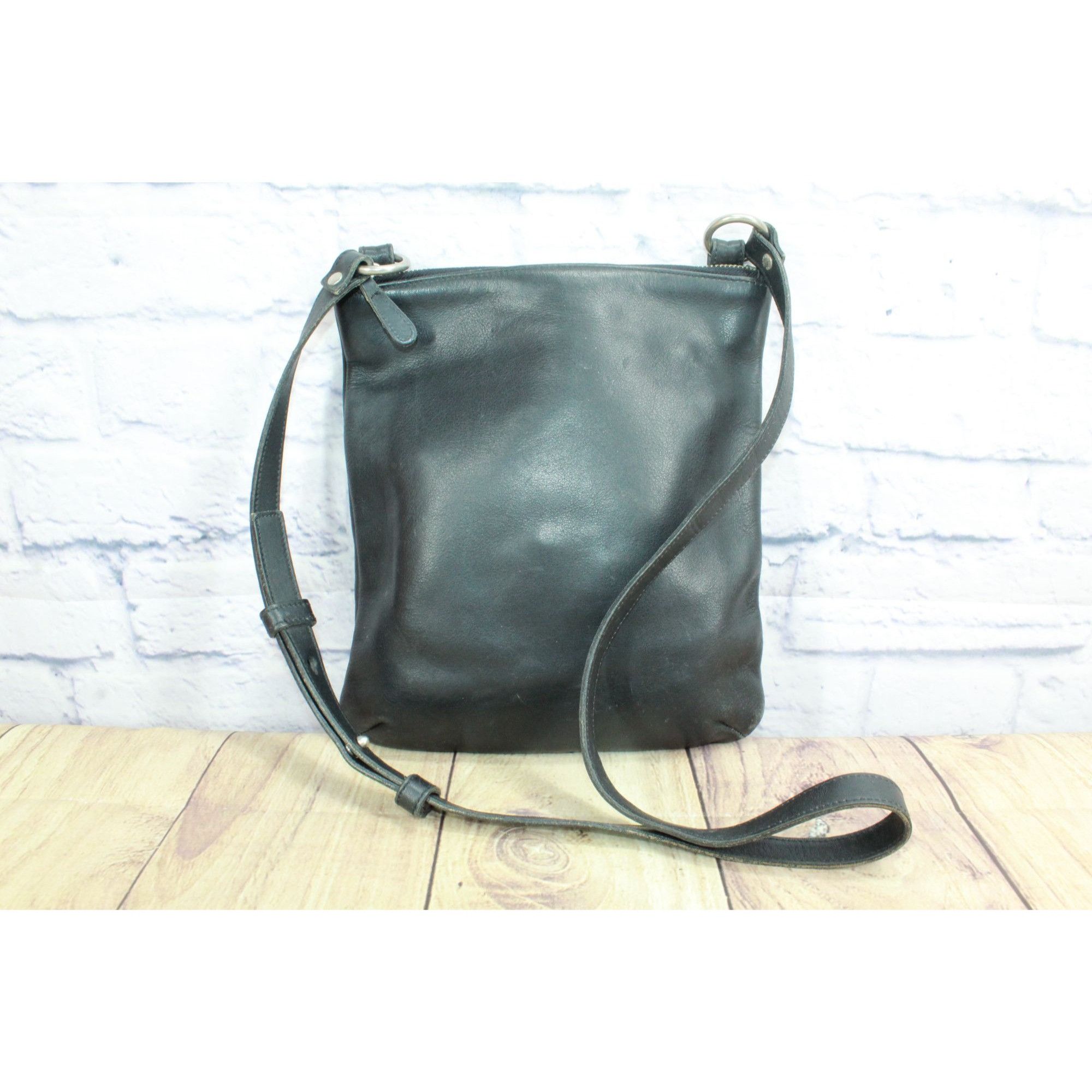 Coach Vintage 2000 Coach Black Leather Chelsea Crossbody Bag Size ONE SIZE - 3 Thumbnail