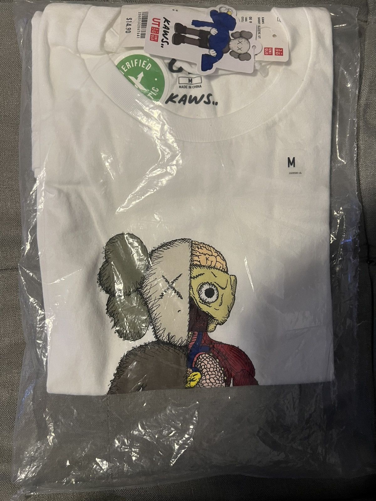 Kaws × Uniqlo KAWS x Uniqlo Flayed Tee SS19 Size US M / EU 48-50 / 2 - 2 Thumbnail