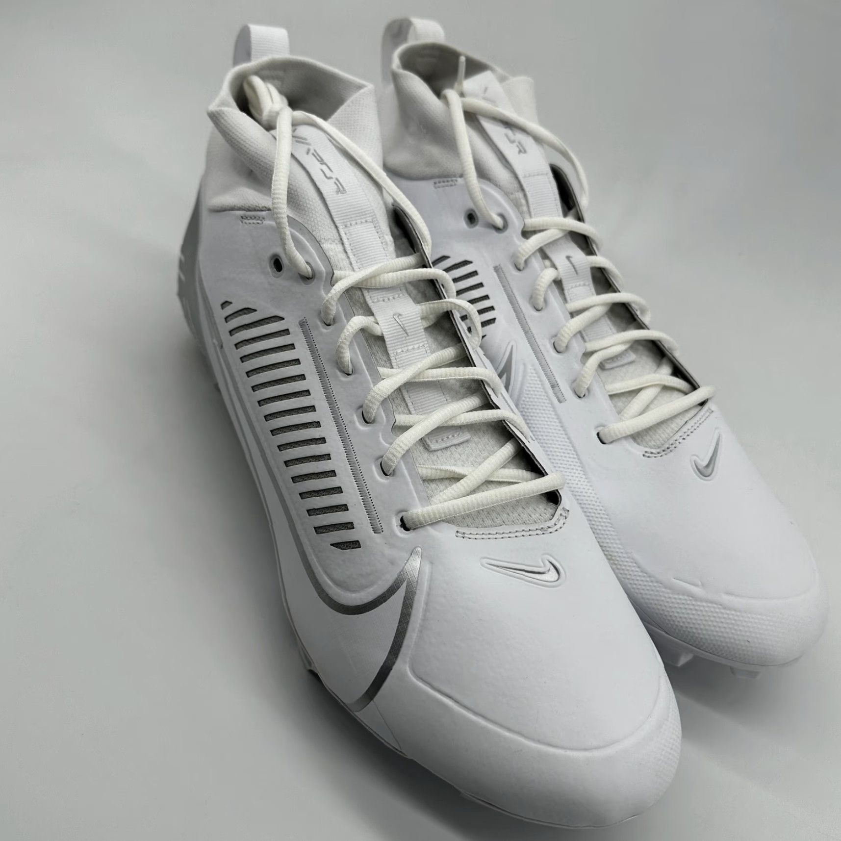 Nike Nike Vapor Shoes Mens Size 16 White Silver Football Cleats Mid Top DA1456-702 Size US L / EU 52-54 / 3 - 7 Thumbnail