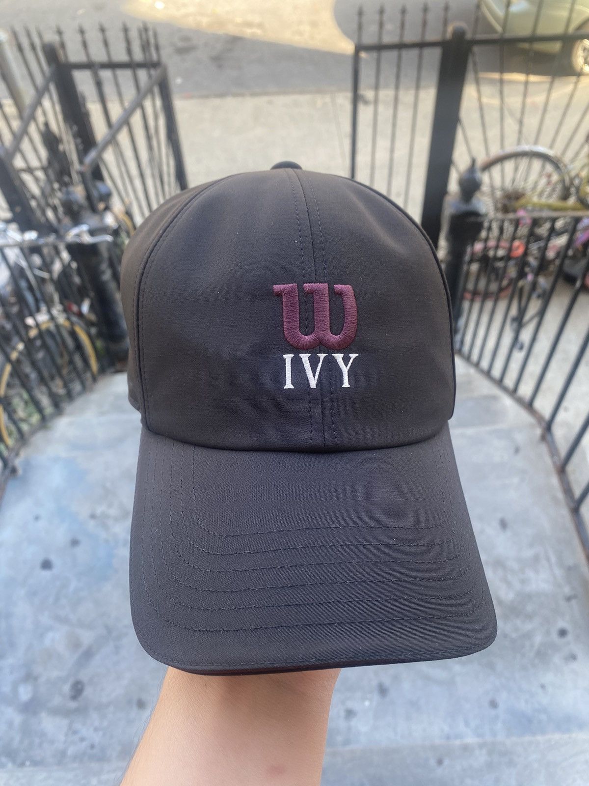 Kith × Wilson Kith Ivy Wilson Unlined Active Cap Size ONE SIZE - 1 Thumbnail