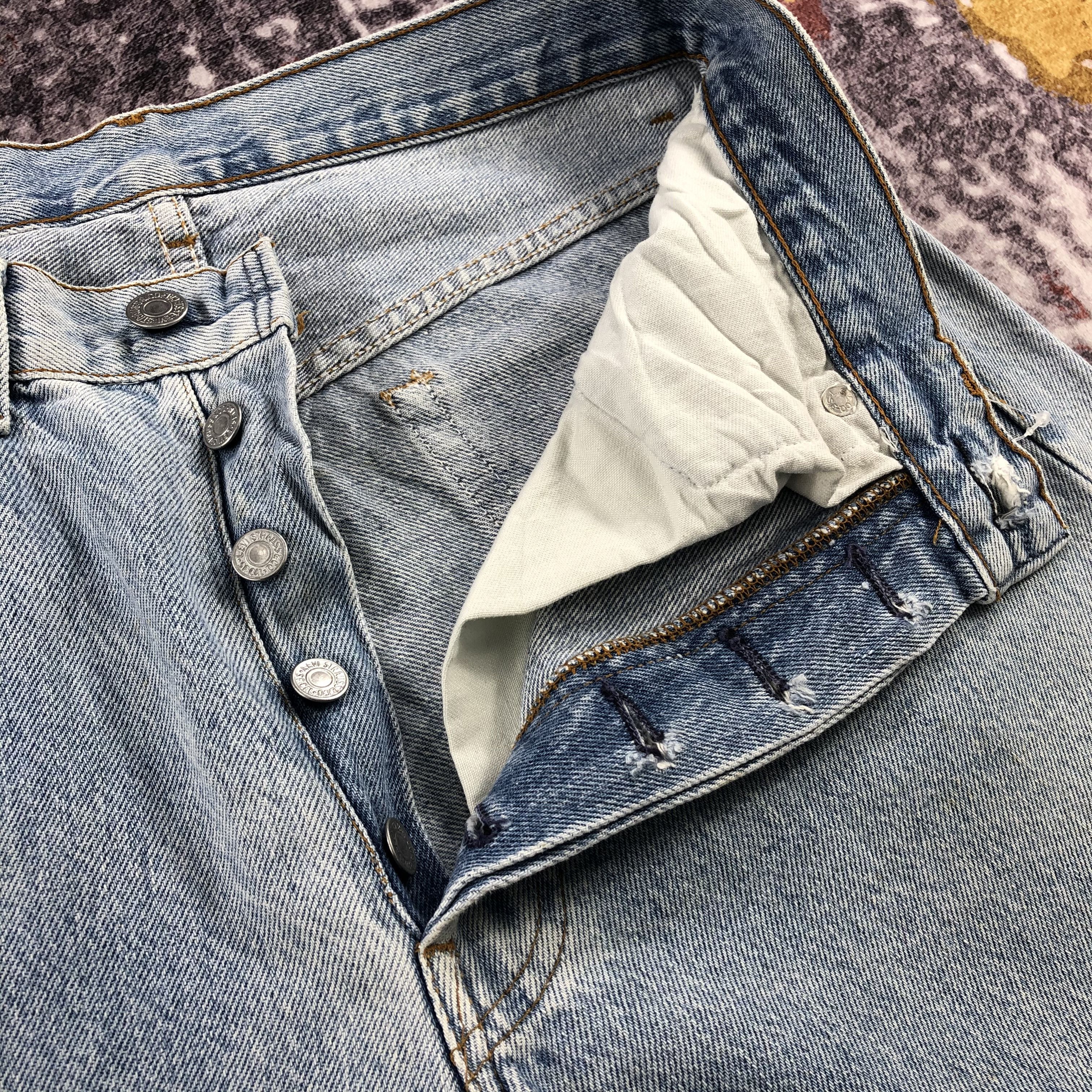 Levi's Vintage 80s Light Wash Levis 501 Jeans-JM2247 Size US 30 / EU 46 - 8 Thumbnail