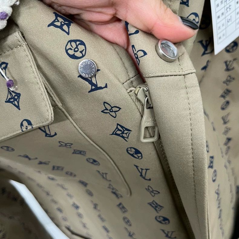 Louis Vuitton Louis Vuitton Brown nigo full-print logo coat Size US M / EU 48-50 / 2 - 3 Thumbnail