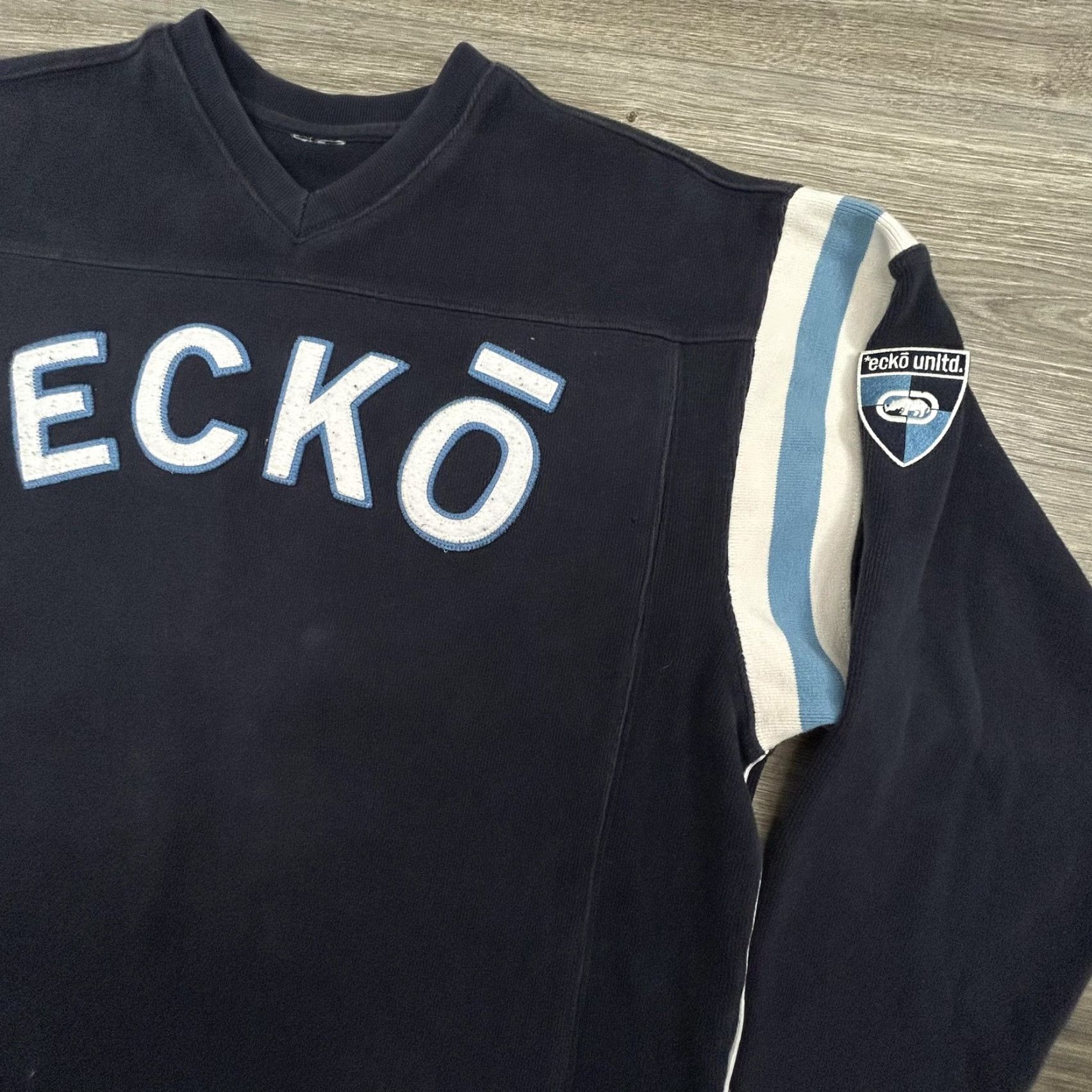 Ecko Unltd. VINTAGE Ecko Unltd Sweatshirt Mens XL Navy V-Neck Jersey Rhino Y2K Graphic Print Pullover Size US XL / EU 56 / 4 - 3 Thumbnail