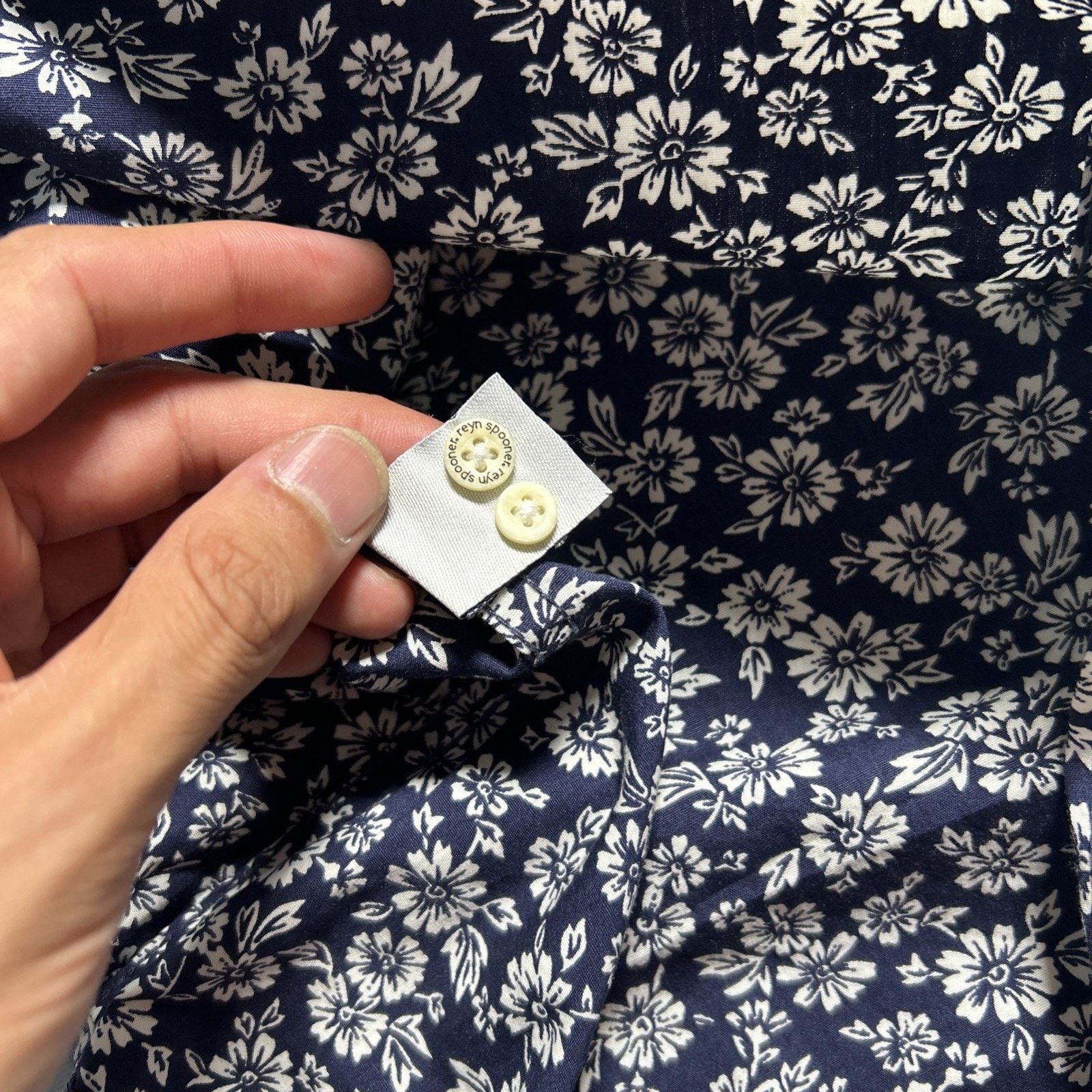 Reyn Spooner Reyn Spooner Reversed Print Button Up Shirt Mens Small Size US S / EU 44-46 / 1 - 13 Thumbnail