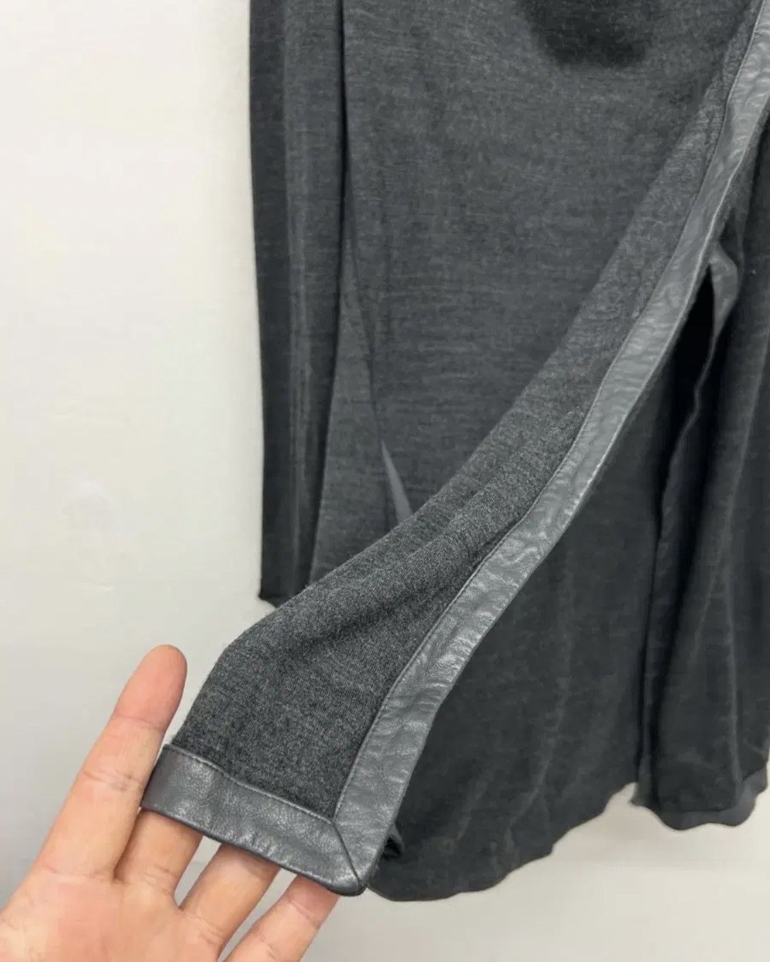 Helmut Lang Helmut Lang Asymmetric Wool Wrap Cardigan Size S / US 4 / IT 40 - 3 Thumbnail