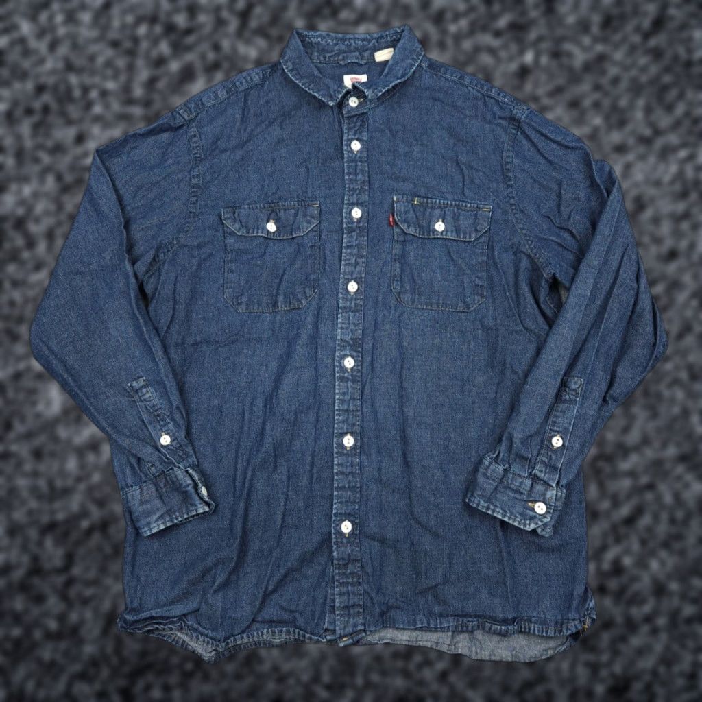 Levi's VINTAGE Levi's Chambray Shirt Men's Large Blue Button Up Pockets Long Sleeve Size US L / EU 52-54 / 3 - 1 Thumbnail