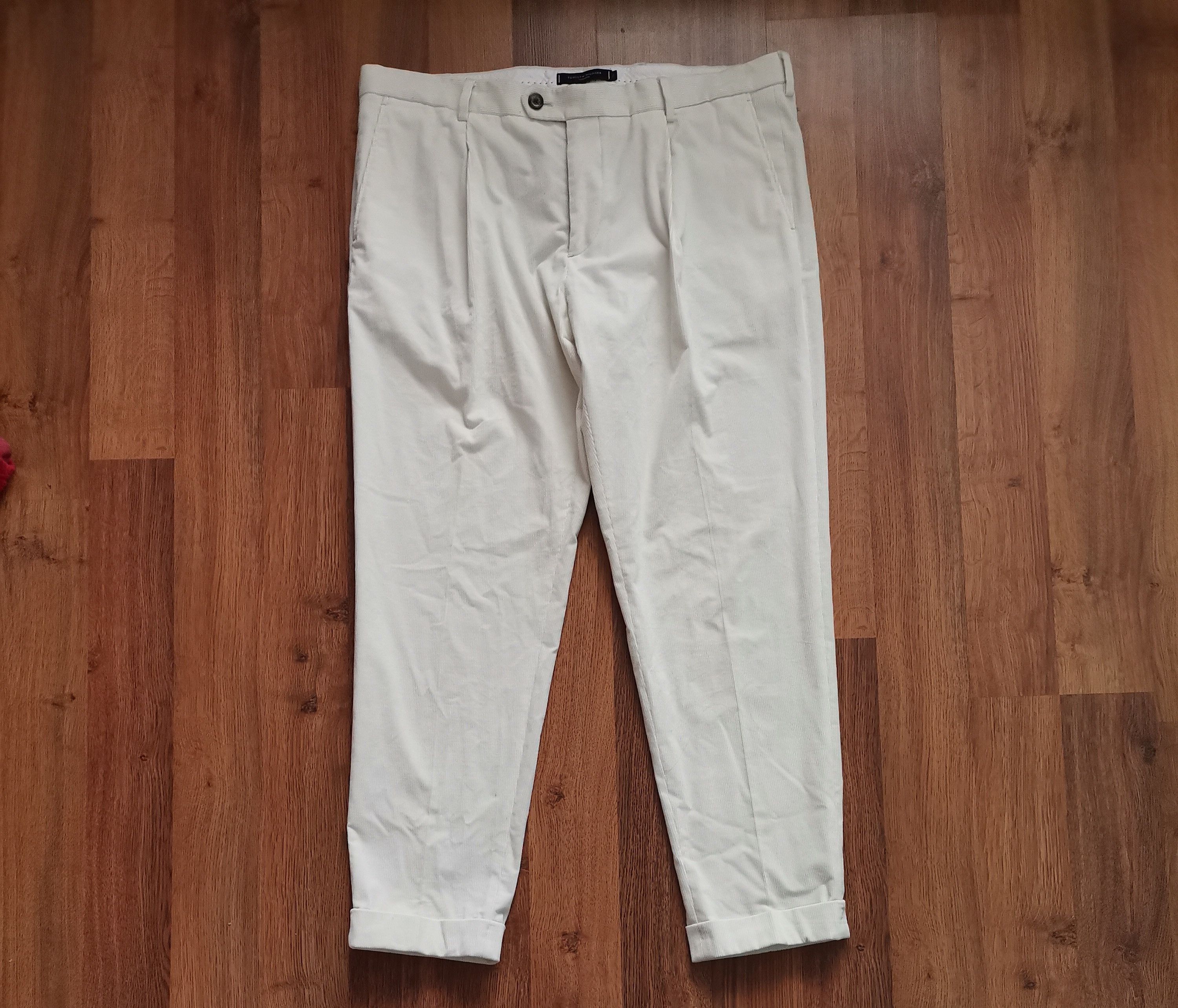 Tommy Hilfiger Tommy Hilfiger Tailored Corduroy Pants Size US 38 / EU 54 - 1 Thumbnail