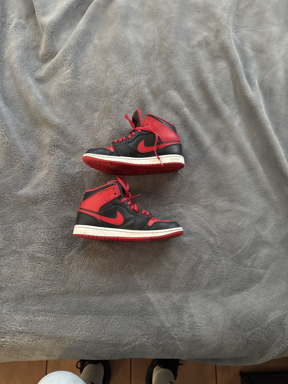 Jordan Brand Black and Red Jordan 1’s Size US 8.5 / EU 41-42 - 4 Thumbnail