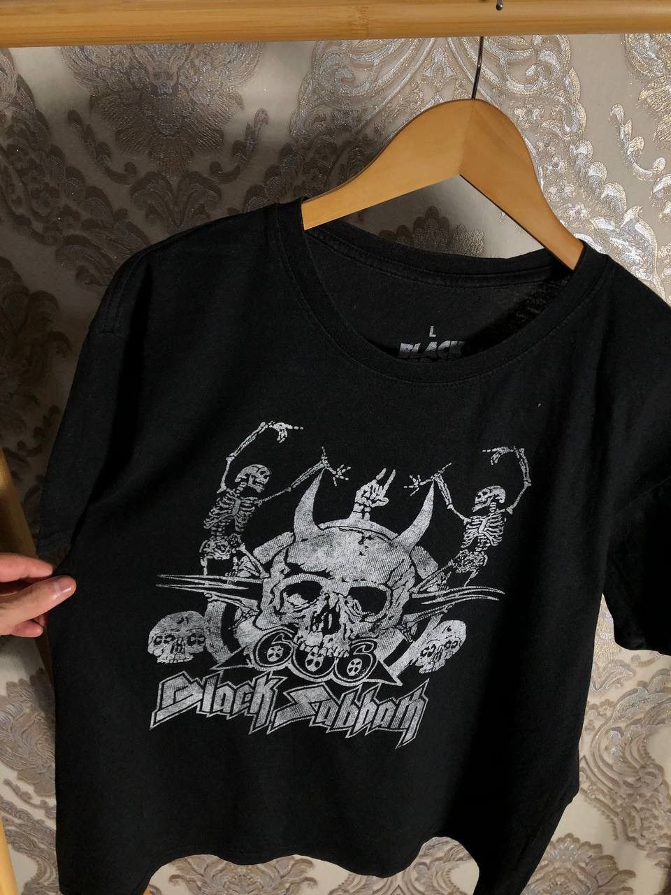 Band Tees VINTAGE BLACK SABBATH WORLD TOUR ROCK T-SHIRT METAL Y2K 90s Size US L / EU 52-54 / 3 - 2 Thumbnail