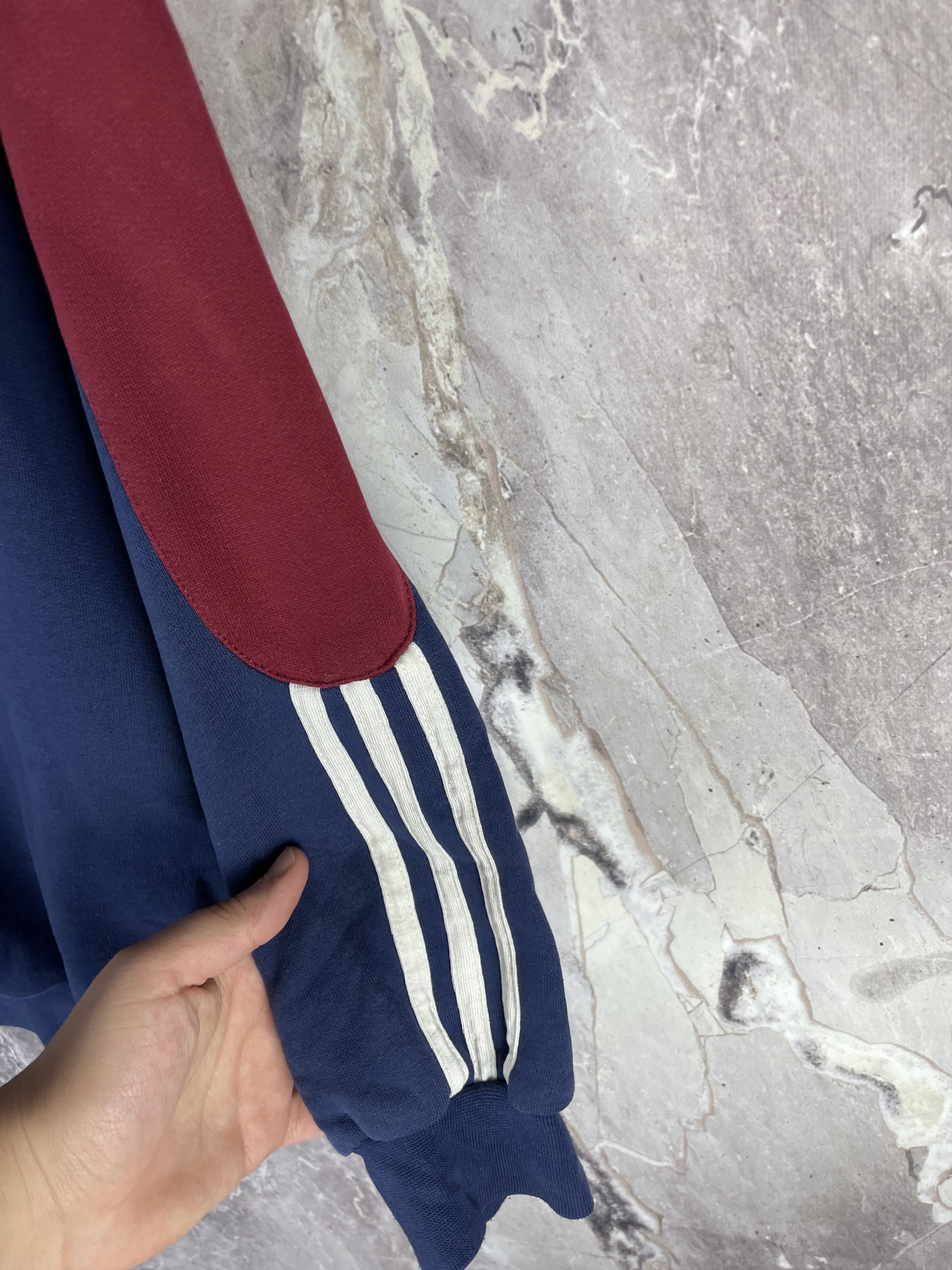 Adidas VINTAGE ADIDAS SWEATSHIRT 90s Size US M / EU 48-50 / 2 - 7 Thumbnail