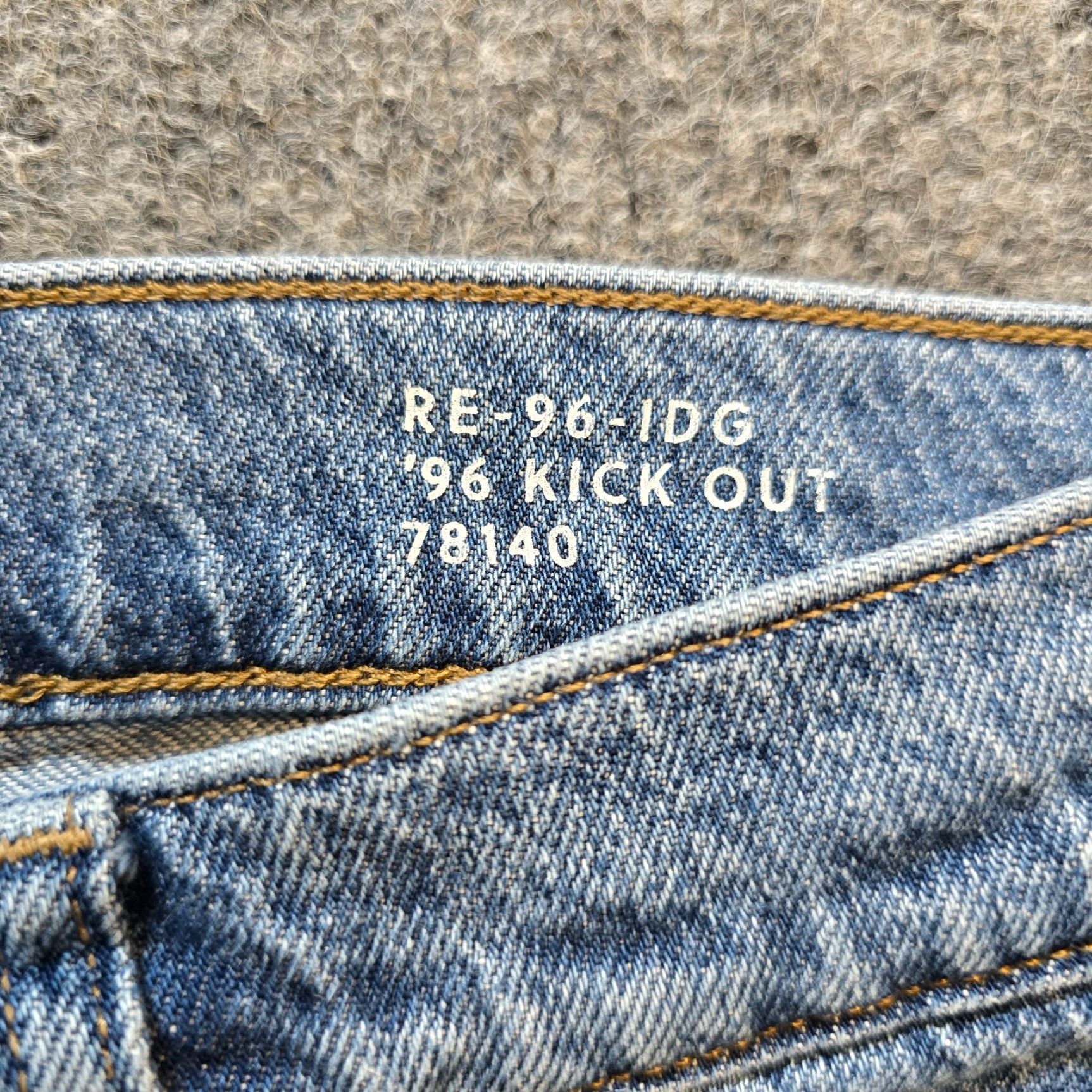 J.Crew VINTAGE? No - J.CREW Jeans Womens 27 Baggy Light Wash Raw Hem Cropped Casual Capsule 5-Pocket Denim Regular Modern 26 Inseam Blue Womens Size 27" / US 4 / IT 40 - 5 Thumbnail
