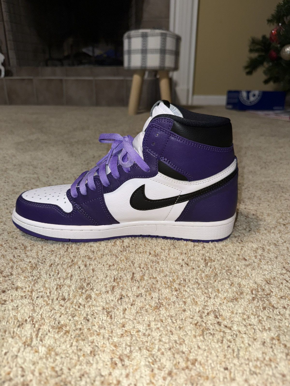 Jordan Brand Nike Air Jordan Retro High OG Court Purple/Black-White Size US 9.5 / EU 42-43 - 5 Thumbnail
