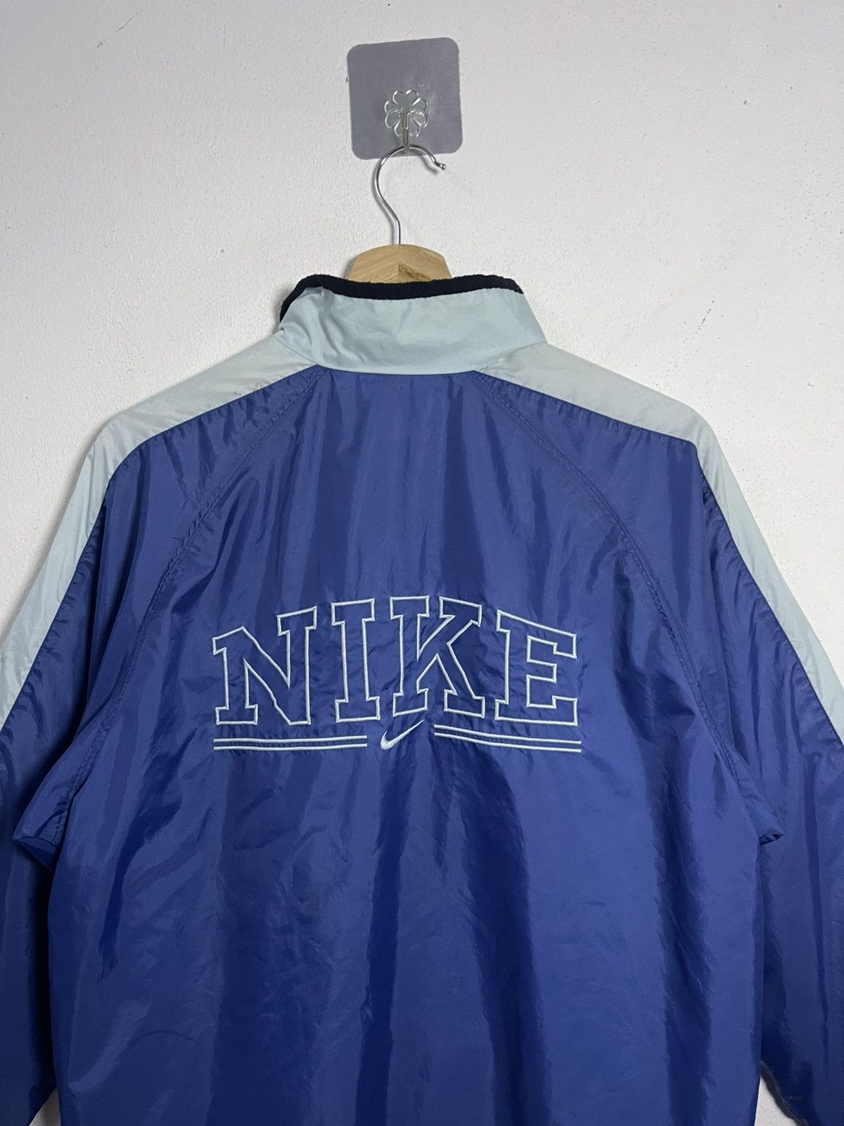 Nike Vintage NIKE Windbreaker . Size M Size US M / EU 48-50 / 2 - 12 Thumbnail