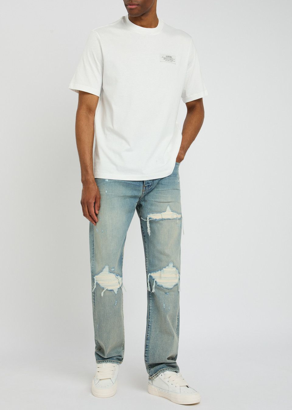 Amiri os11x0326 Spirit Logo T-Shirt in White Size US S / EU 44-46 / 1 - 4 Thumbnail