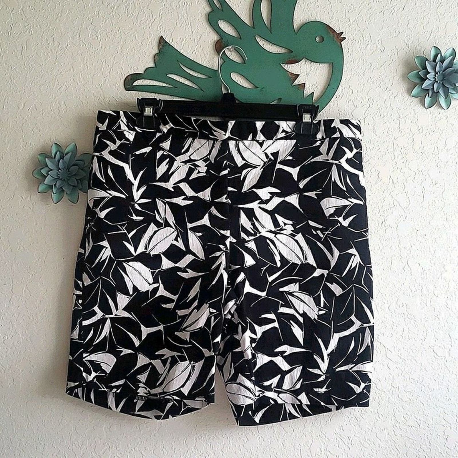 The Unbranded Brand MARIO SERRANI Short Black and White With Pockets Size 12 Size 22" - 2 Thumbnail