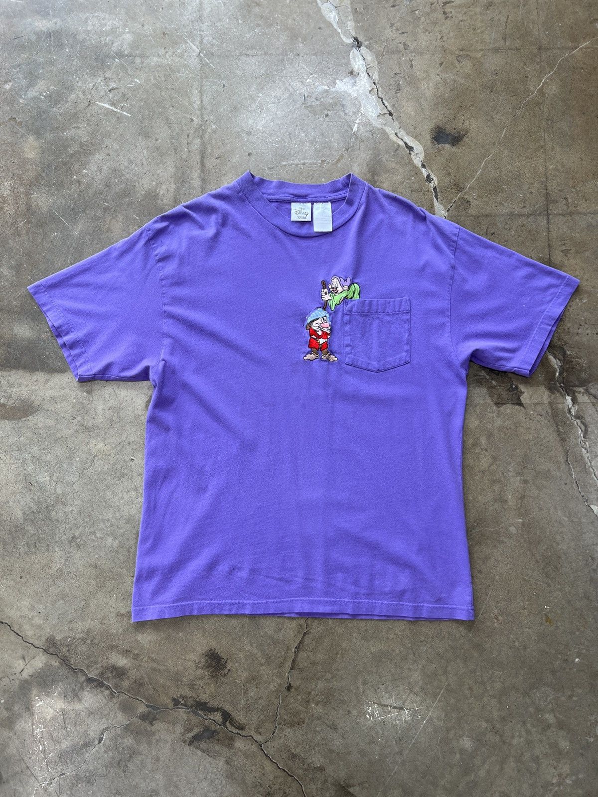Disney × Vintage Vintage Early 2000s Disney Grumpy and Dopey Pocket Tee XL Size US XL / EU 56 / 4 - 2 Thumbnail