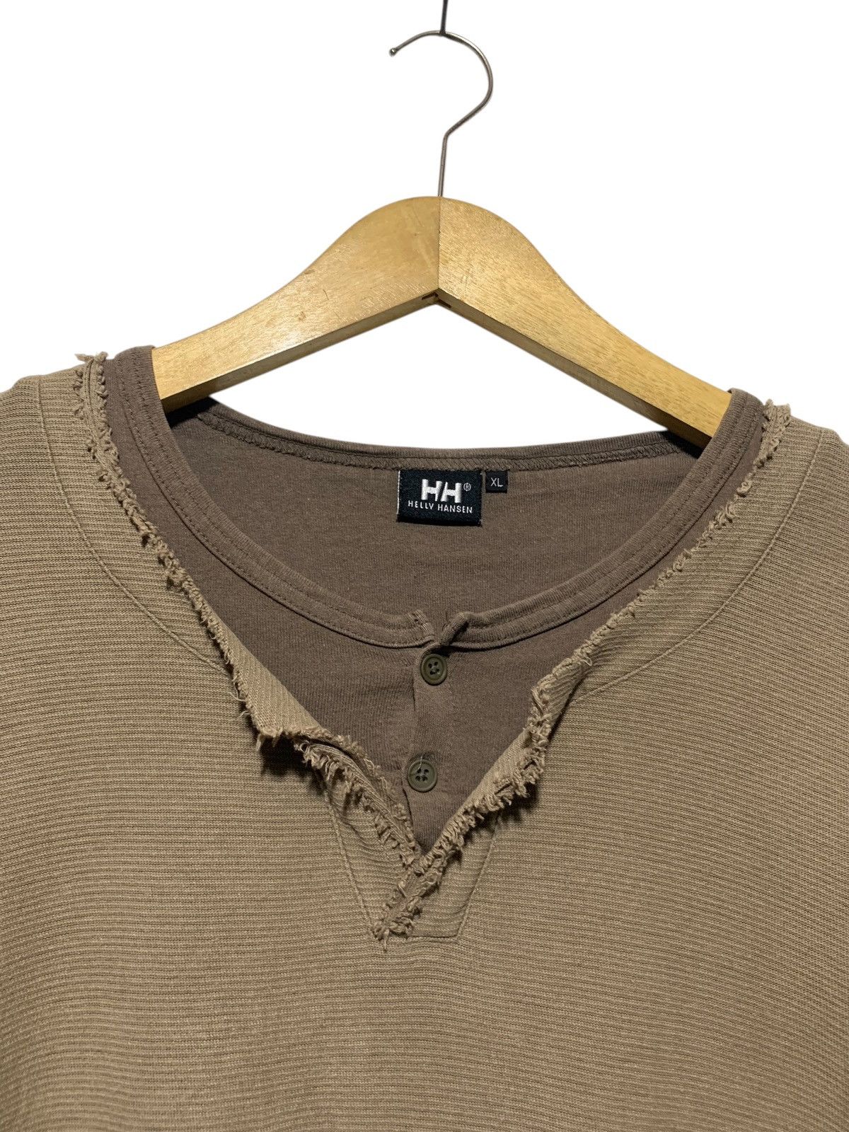 If Six Was Nine 2000s Helly Hansen distressed doublelayer thermal longsleeve Size US XL / EU 56 / 4 - 2 Thumbnail