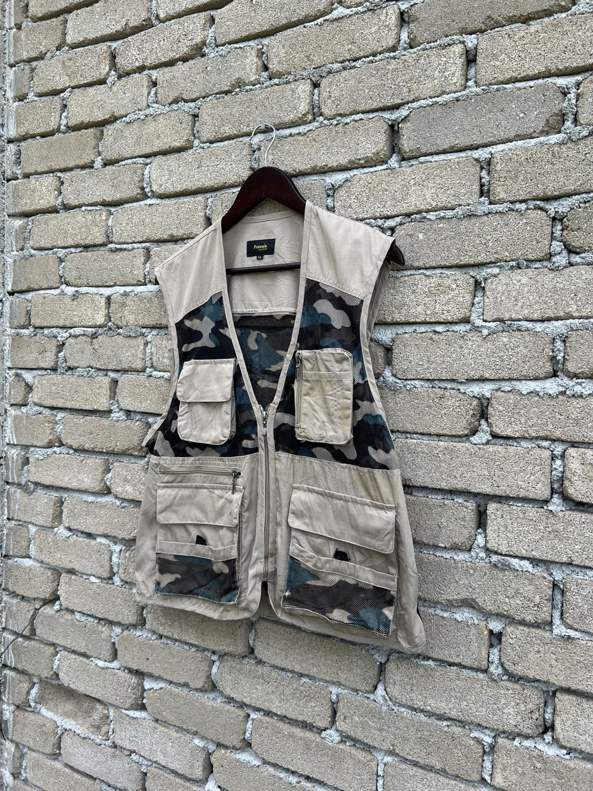 Japanese Brand Funnele Mountain Camo Vest Jacket Size US L / EU 52-54 / 3 - 4 Thumbnail