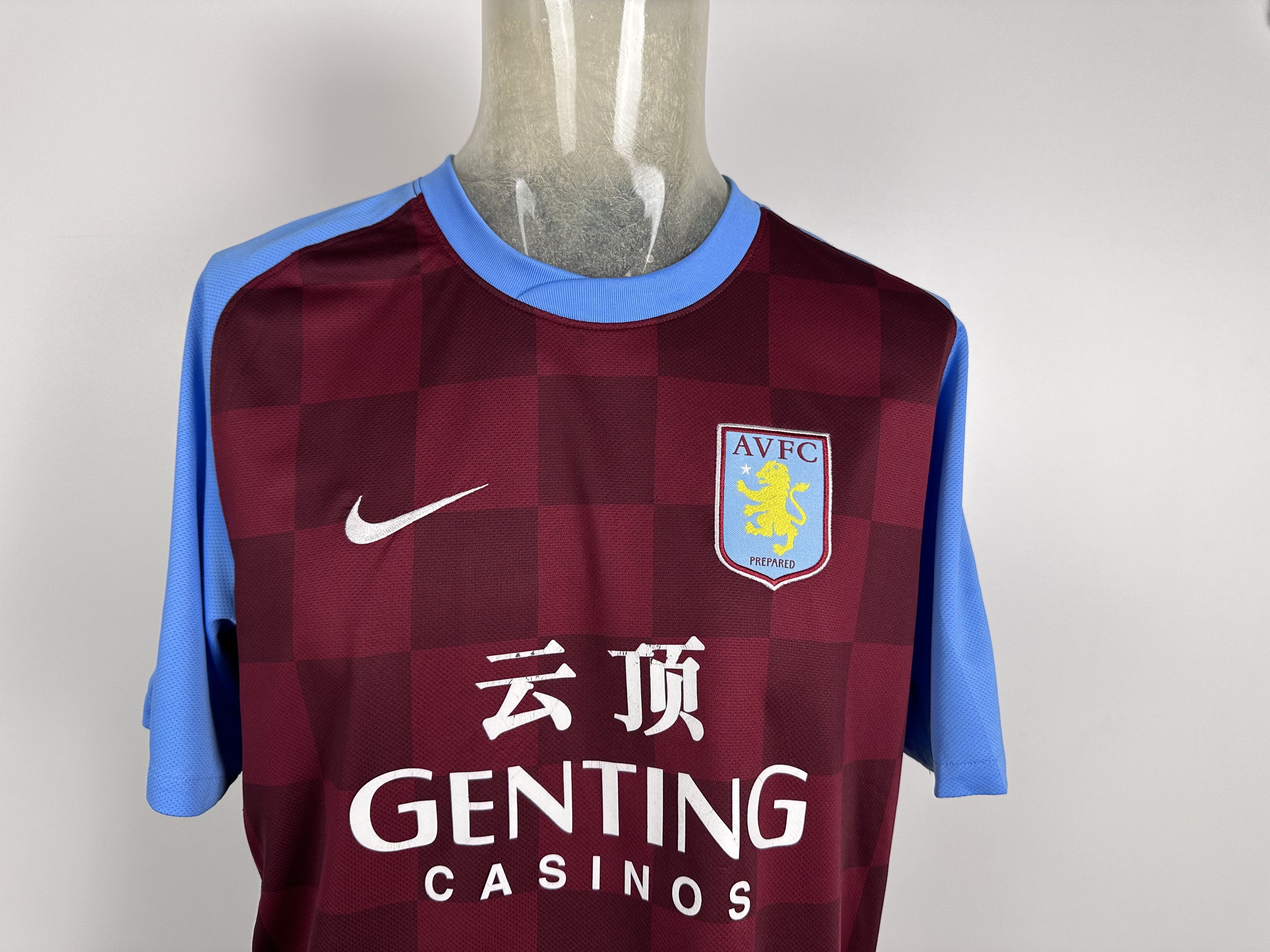 Nike ASTON VILLA 2011 2012 Football Shirt Soccer Jersey Nike L Size US L / EU 52-54 / 3 - 4 Thumbnail