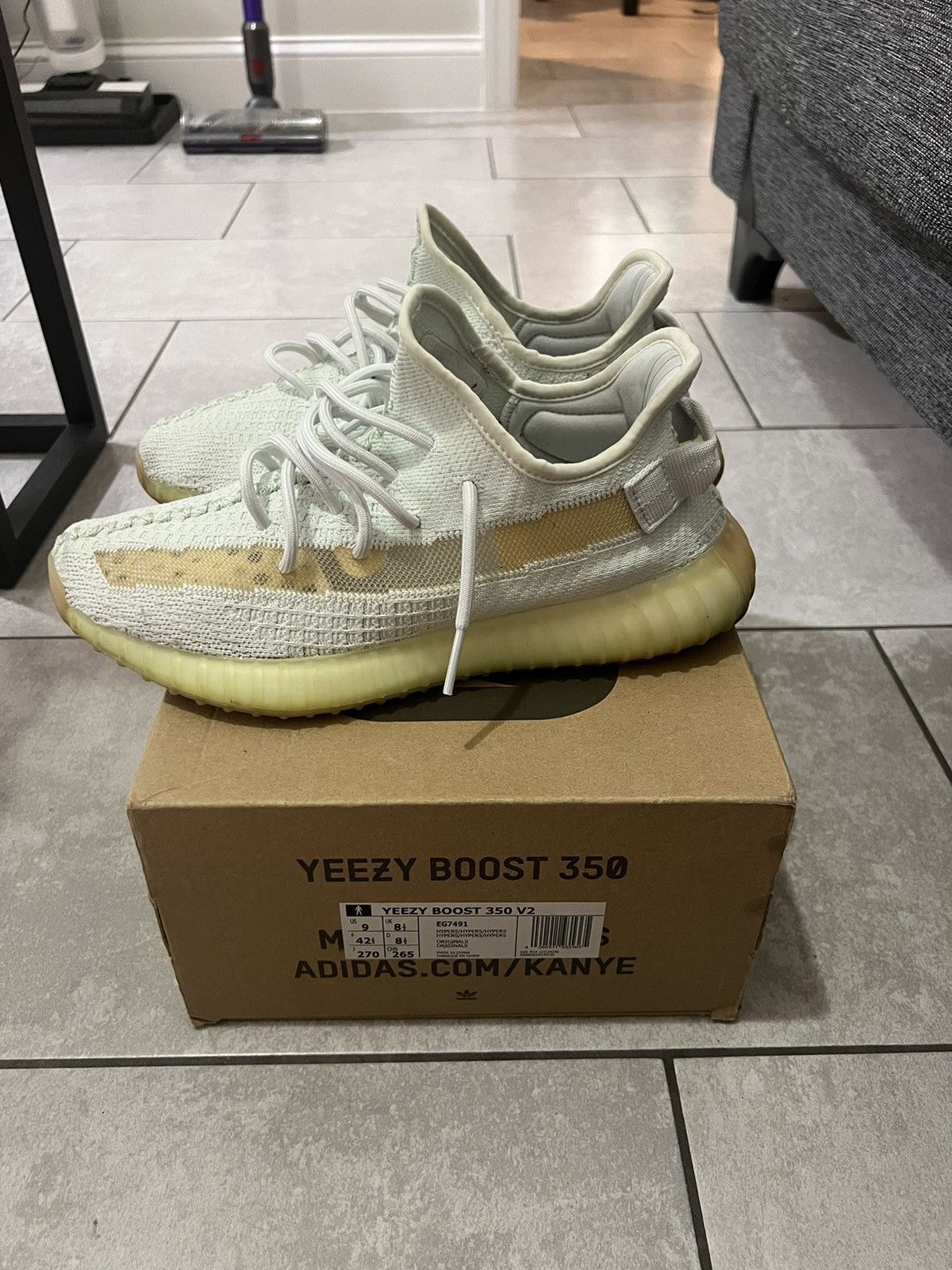 Adidas Adidas Yeezy Boost 350 V2 ‘Hyperspace’ (2019) Size 9 Size US 9 / EU 42 - 3 Thumbnail