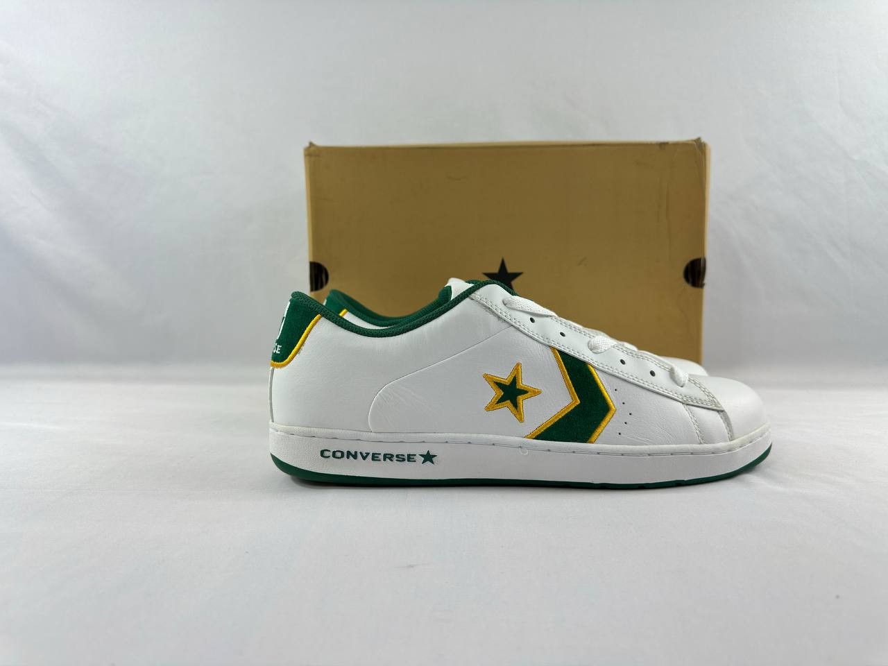 Converse Vintage Converse Low Pro 1K992 Sneakers Men's Size 13 Y2K Size US 13 / EU 46 - 1 Thumbnail