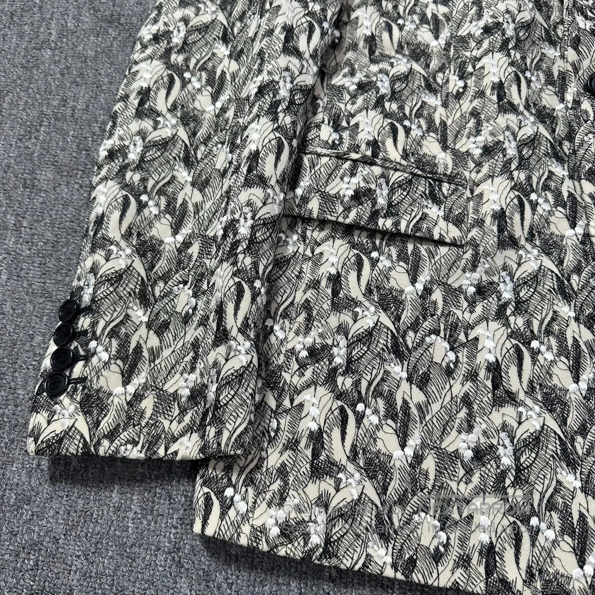 Dior Black and White Patterned Blazer. Size US M / EU 48-50 / 2 - 2 Thumbnail