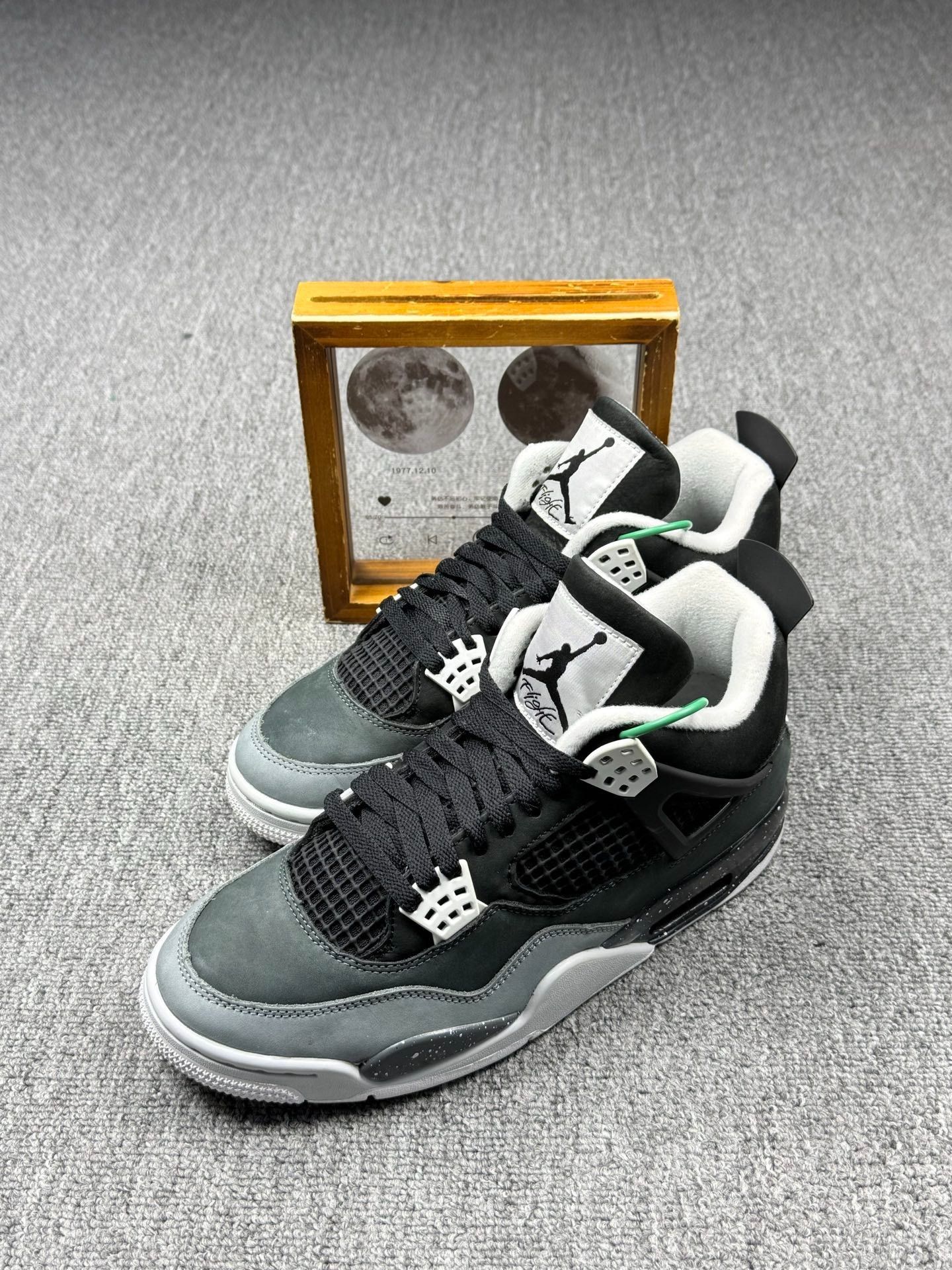 Nike Nike AJ4 Black Lowtop Sneakers 9 Men Size US 9 / EU 42 - 1 Thumbnail