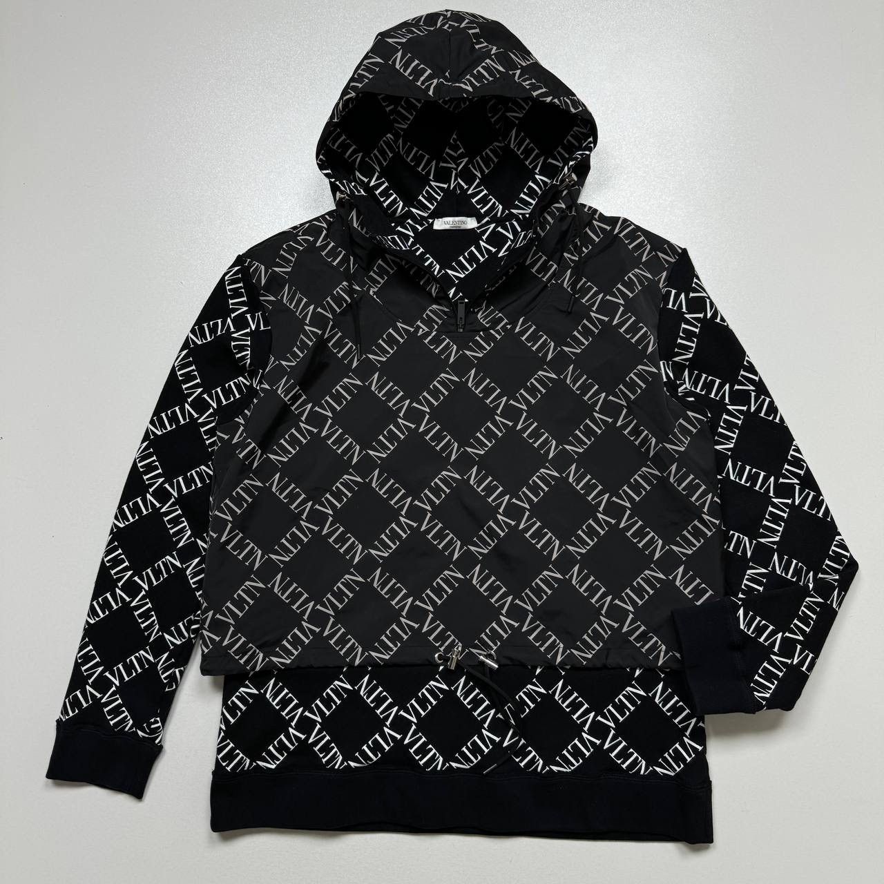 Valentino VALENTINO 'vltn' Logo Grid Print Hoodie In Black Size US M / EU 48-50 / 2 - 1 Thumbnail