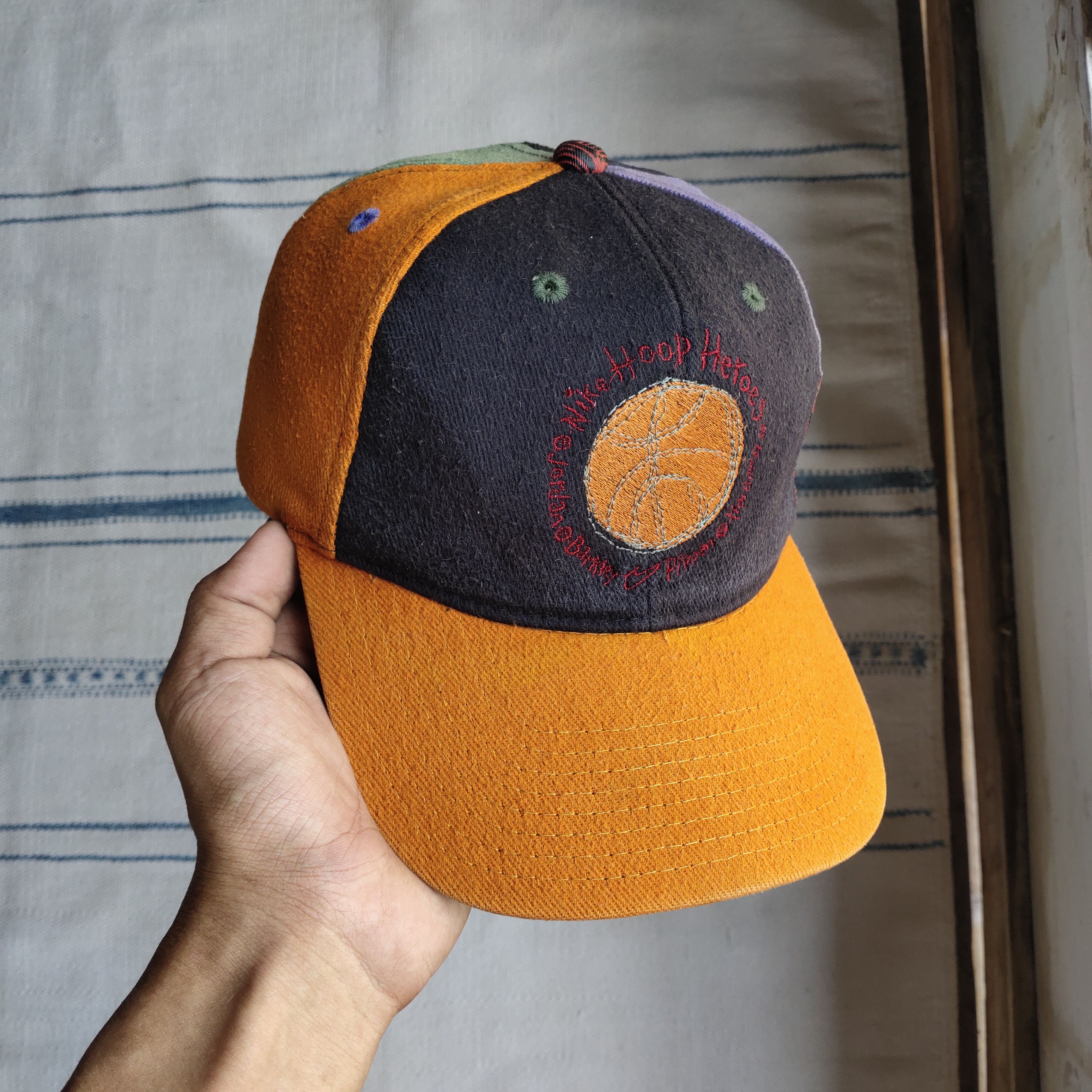 image of VTG 90's Nike Hoop Heroes Snapback Caps, Men's