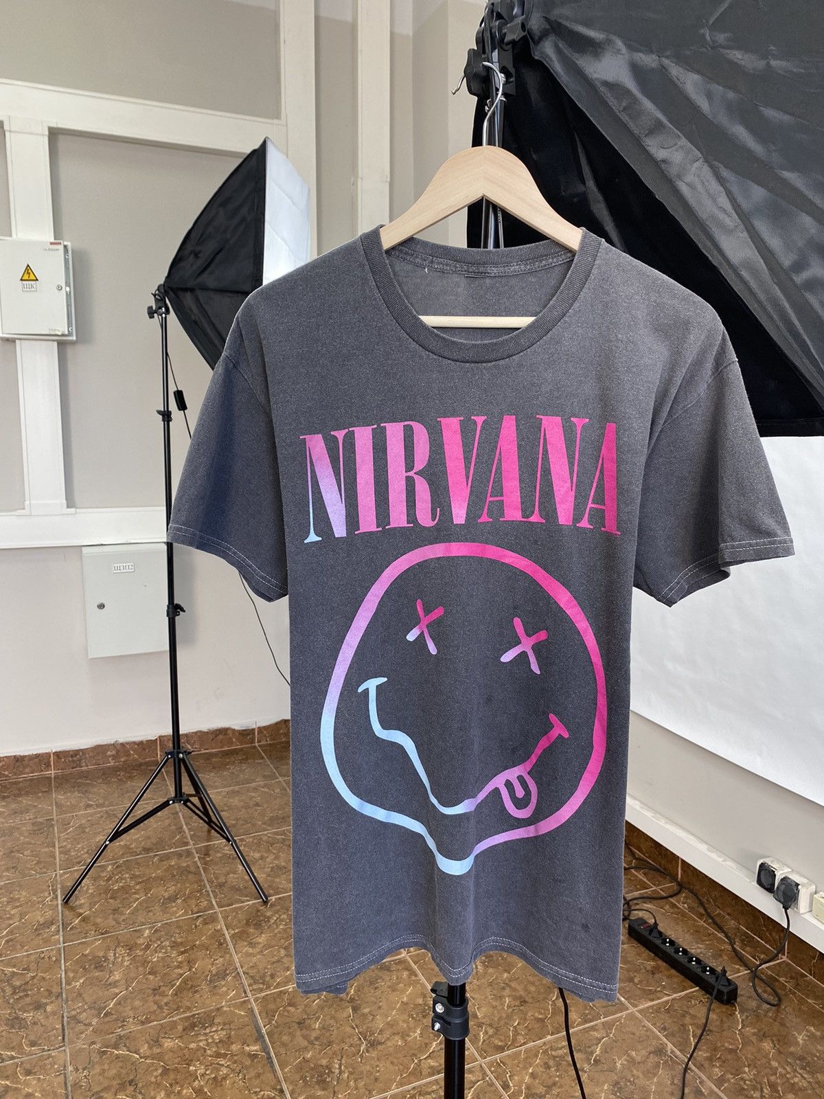 Nirvana 🇺🇸 Vintage Y2K Nirvana Kurt Cobain T-Shirt Rare Retro Size US M / EU 48-50 / 2 - 1 Thumbnail