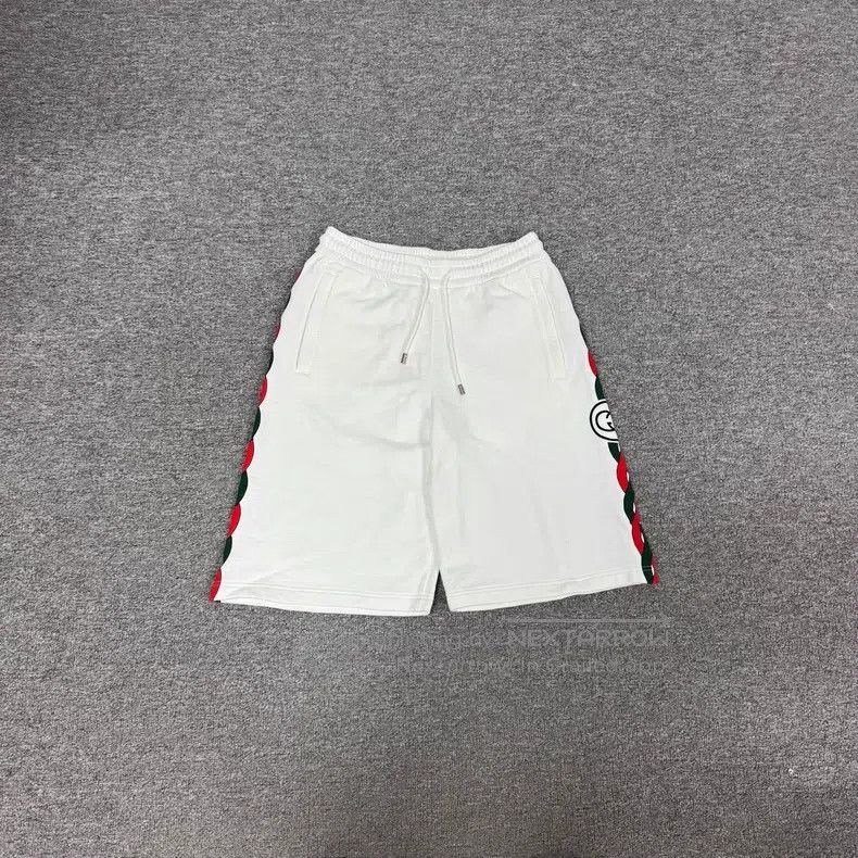 Gucci Gucci Size XS Red and green floral print drawstring shorts Size US 29 - 1 Thumbnail