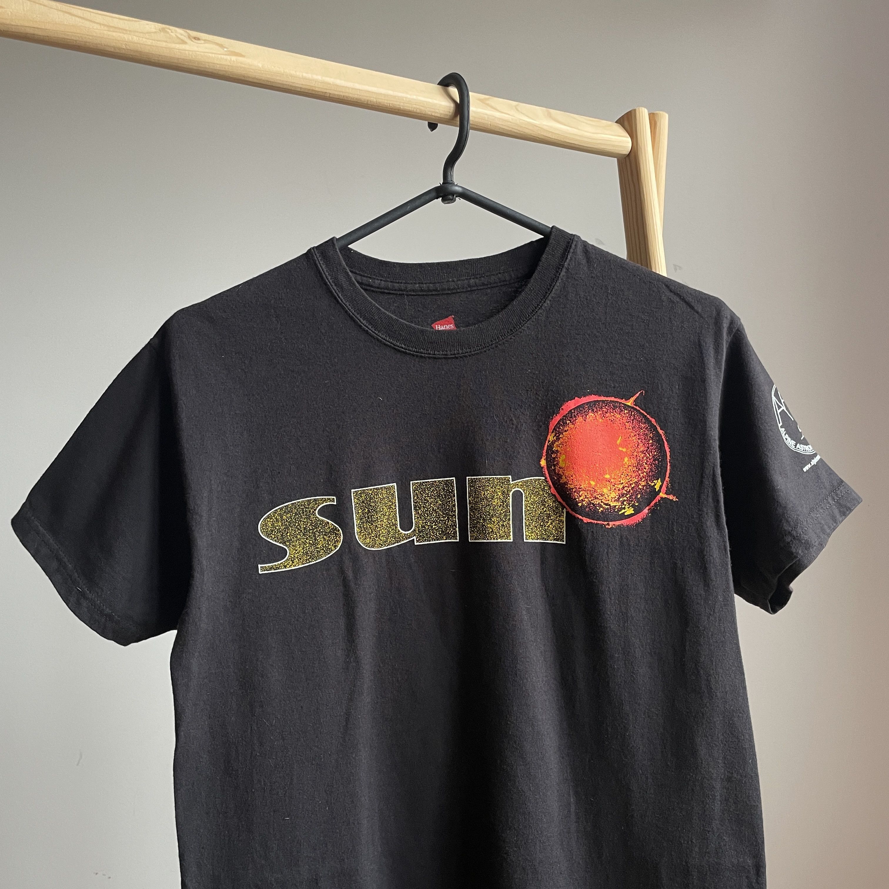 Vintage Alpine Astrovillage Lue-Stailas Vintage 2000 Sun T-Shirt Size US S / EU 44-46 / 1 - 4 Thumbnail
