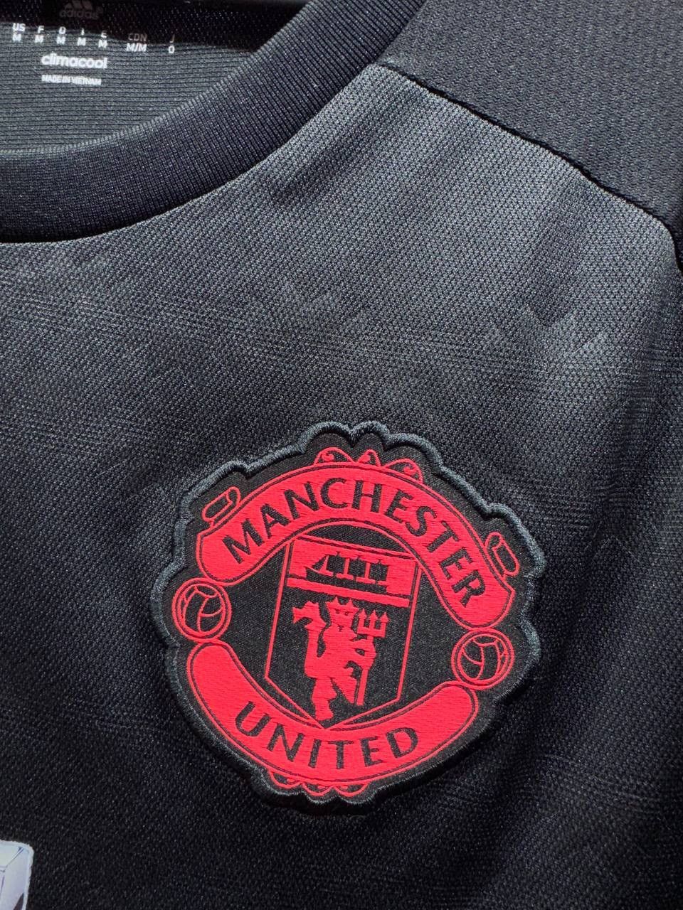 Adidas Manchester United Jersey 2015 2016 Football Shirt Adidas Size US M / EU 48-50 / 2 - 3 Thumbnail