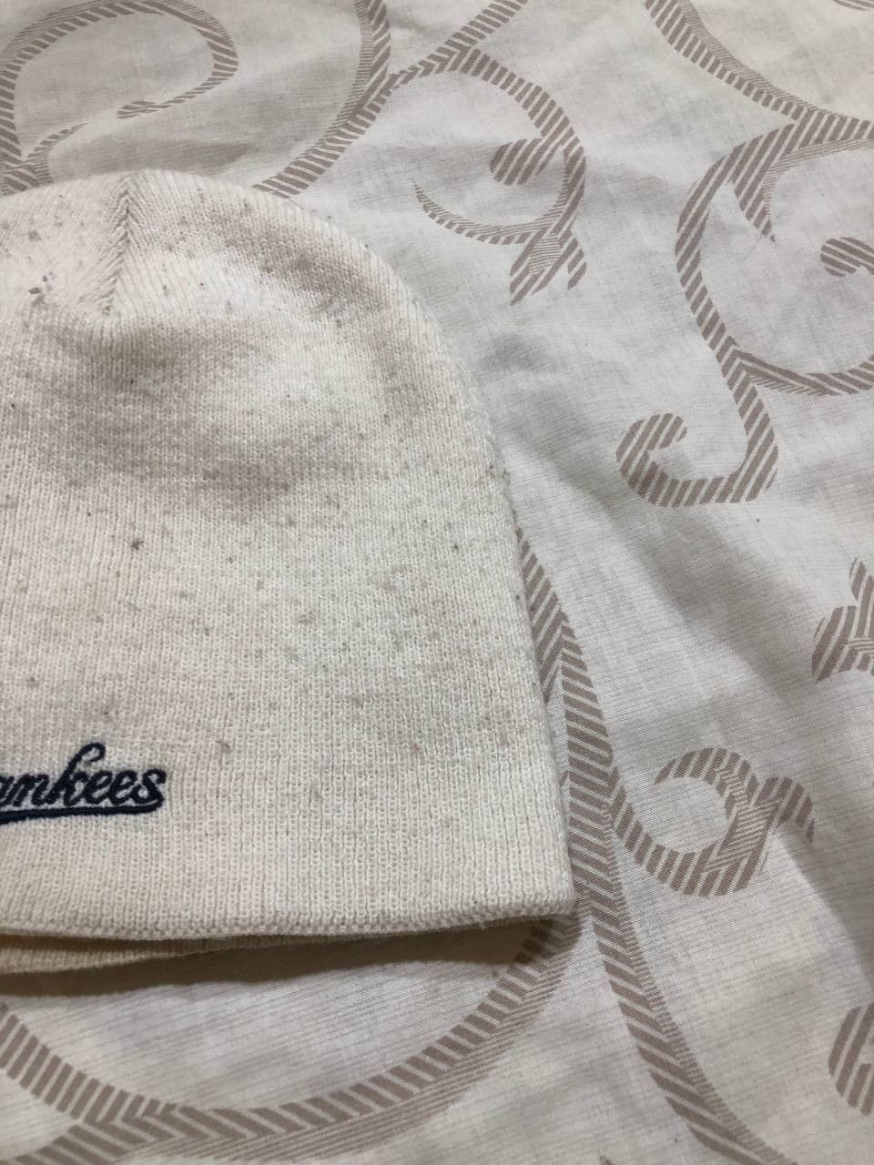 New York Yankees New York Yankees Cream Beanie Cap with Embroidered Logo Size ONE SIZE - 8 Thumbnail