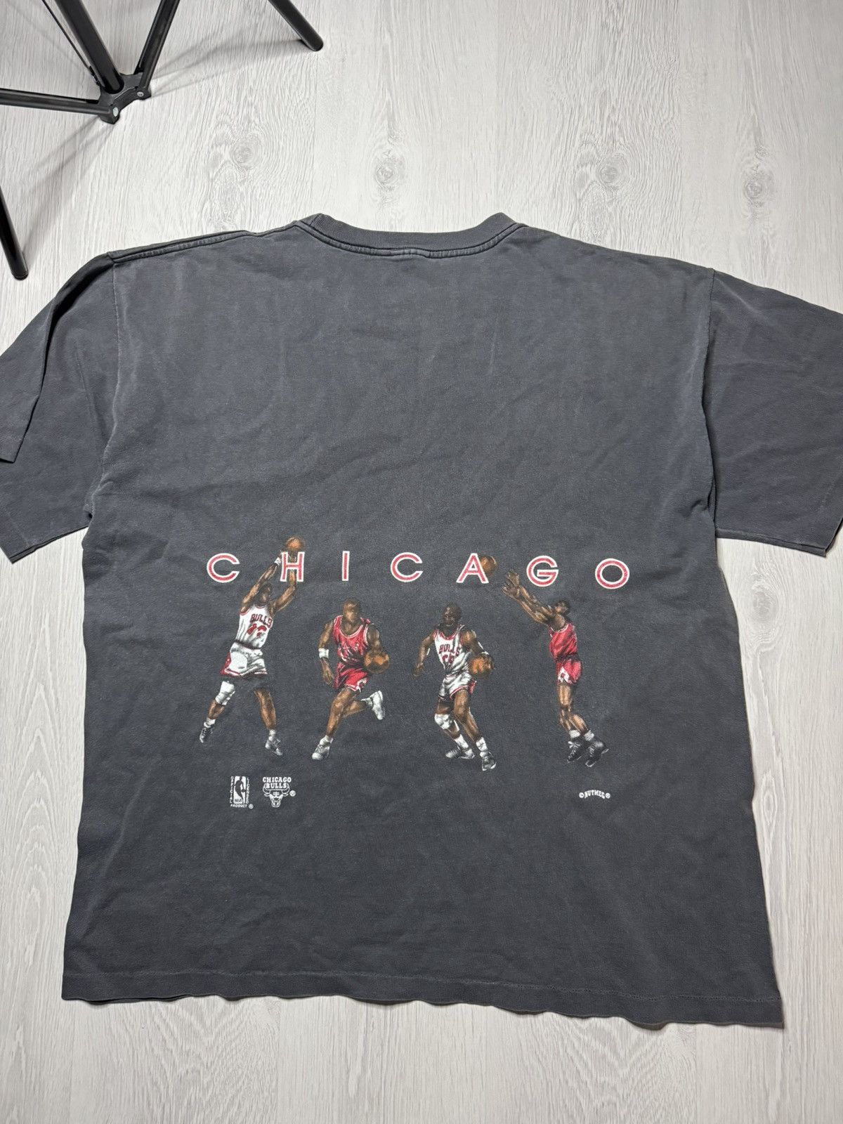 Nutmeg Real Vintage Nutmeg Chicago Bulls Triple Threat Tee Size US XL / EU 56 / 4 - 6 Thumbnail