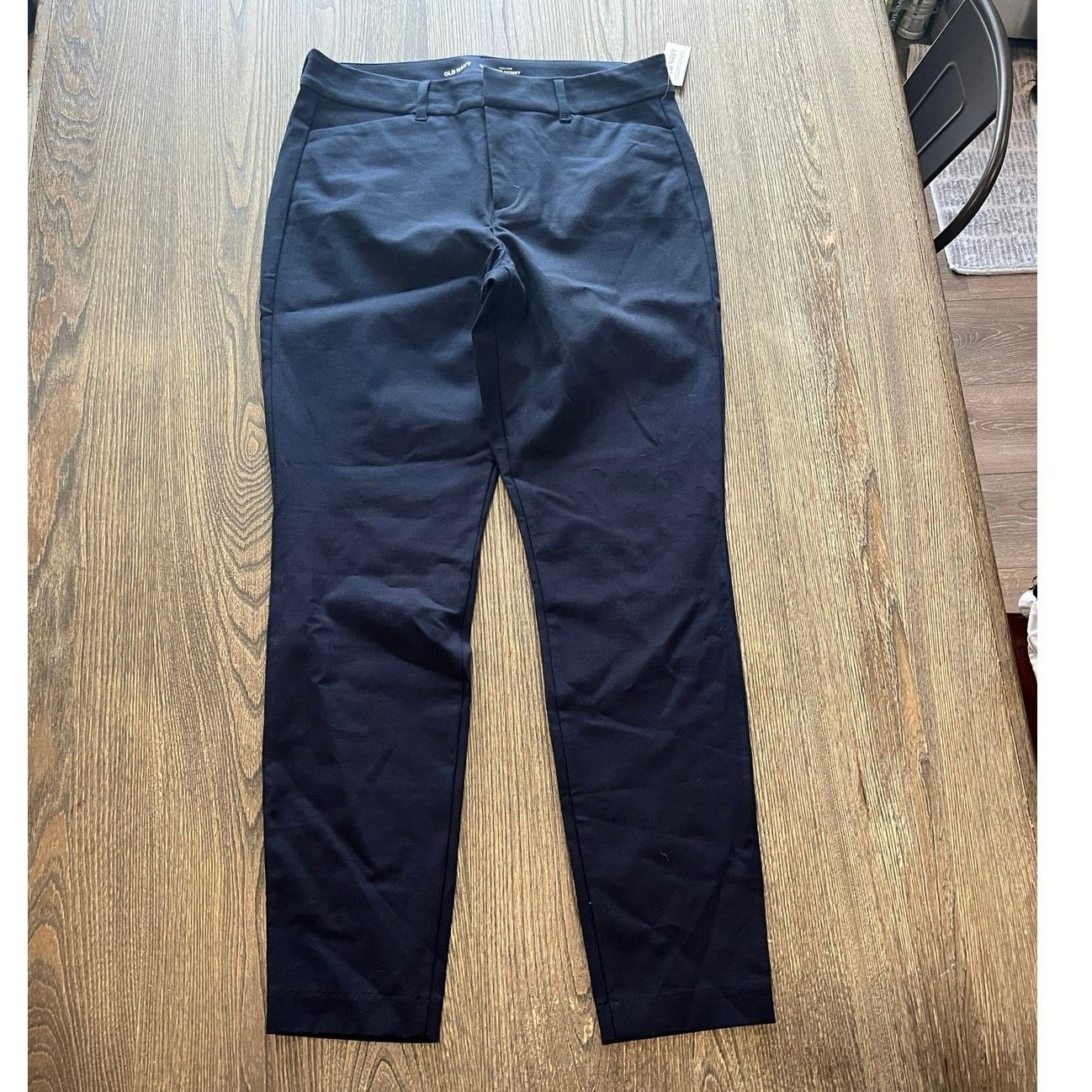 Old Navy NWT Old Navy High-Rise Pixie Pants Secret Stretch Black 12 Size 34" / US 12 / IT 48 - 1 Thumbnail