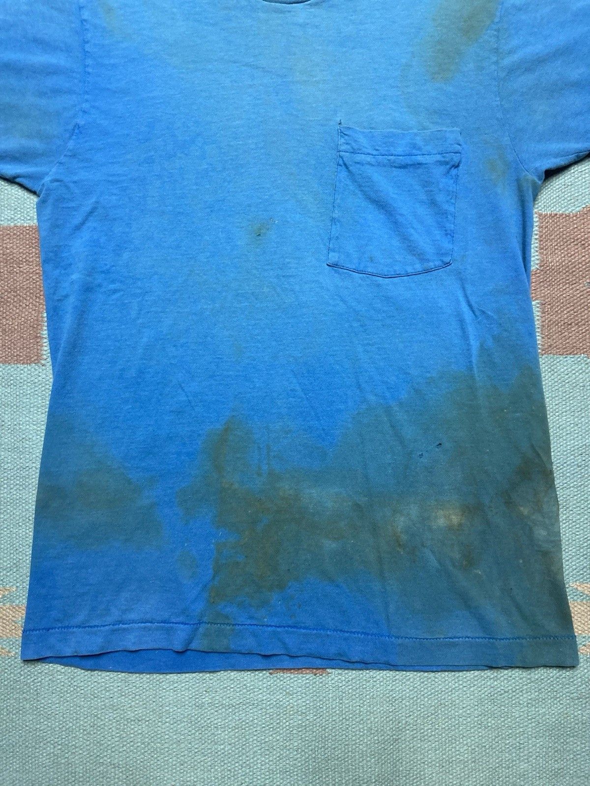 Vintage 80s pocket t shirt blank light blue distressed grunge medium Size US M / EU 48-50 / 2 - 2 Thumbnail