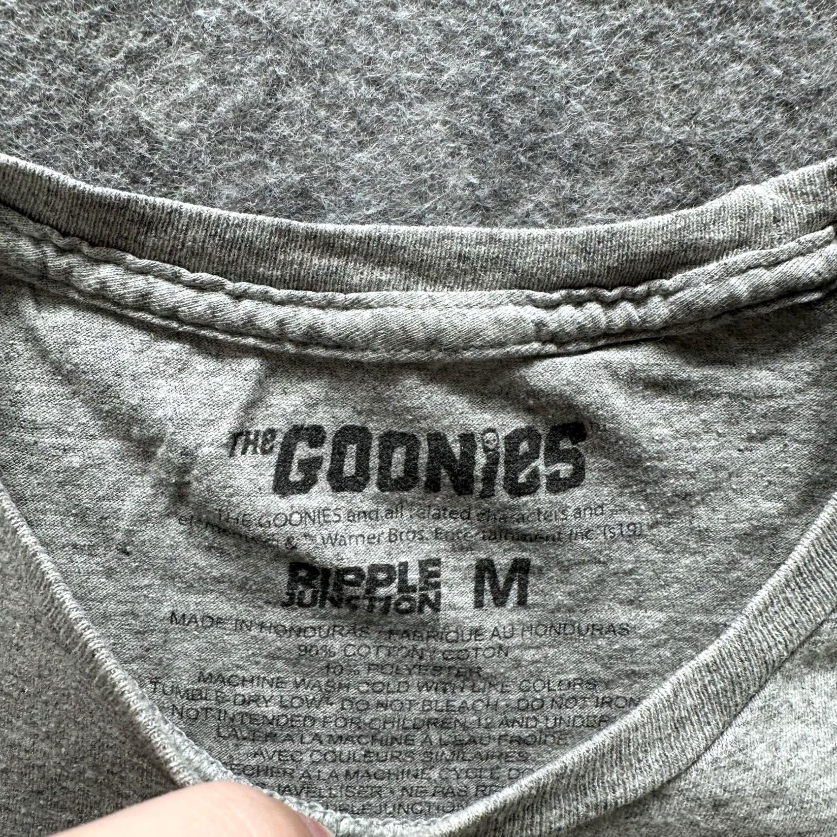Vintage Goonies Graphic Ripple Shirt Mens M Gray Crewneck Cotton Tagless Astoria OR Shirt Size US M / EU 48-50 / 2 - 4 Thumbnail