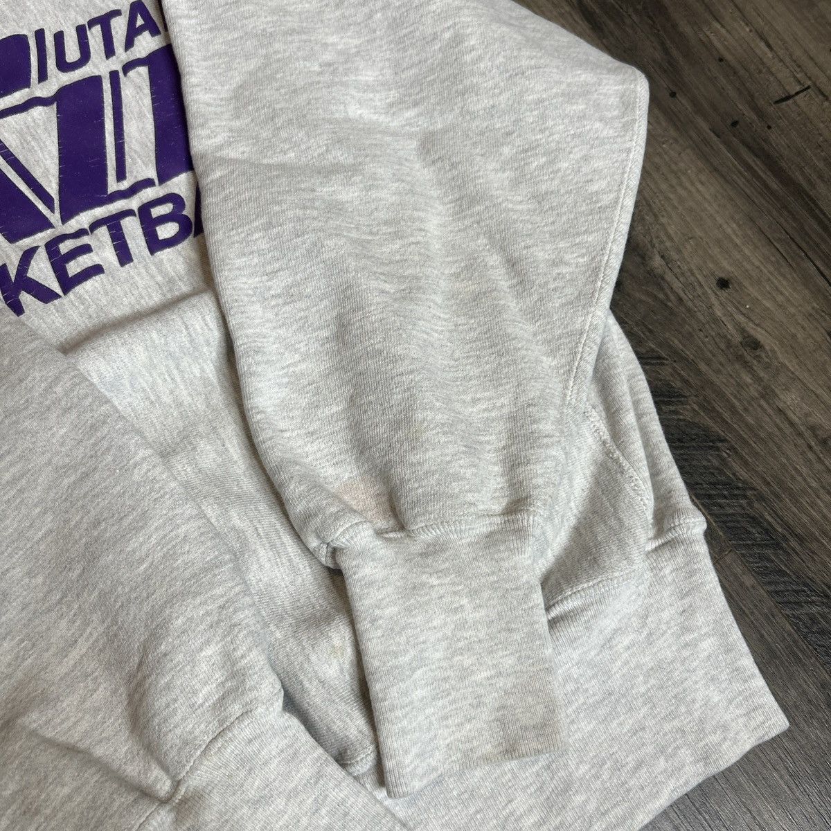 Champion Vintage champion reverse weave Utah jazz crewneck Size US M / EU 48-50 / 2 - 5 Thumbnail