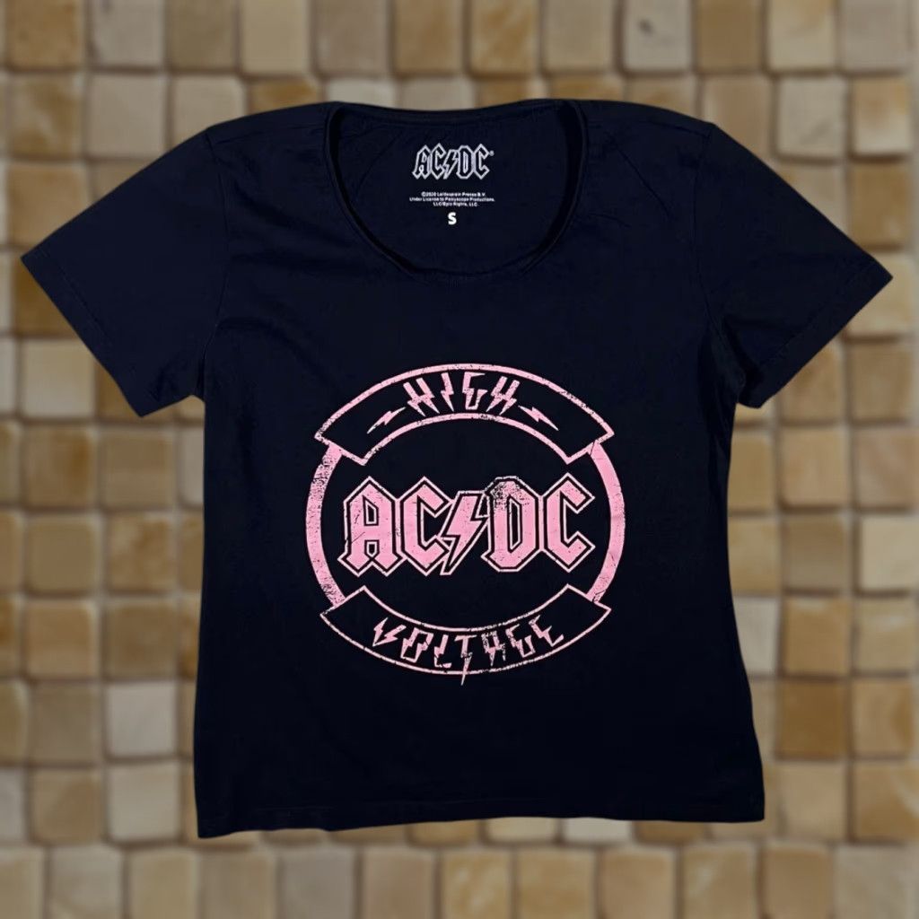 Vintage AC/DC High Voltage Hard Rock Band Black T-Shirt Womens Small Short Sleeve Shirt Black 90s Concert HT70 Size S / US 4 / IT 40 - 1 Thumbnail