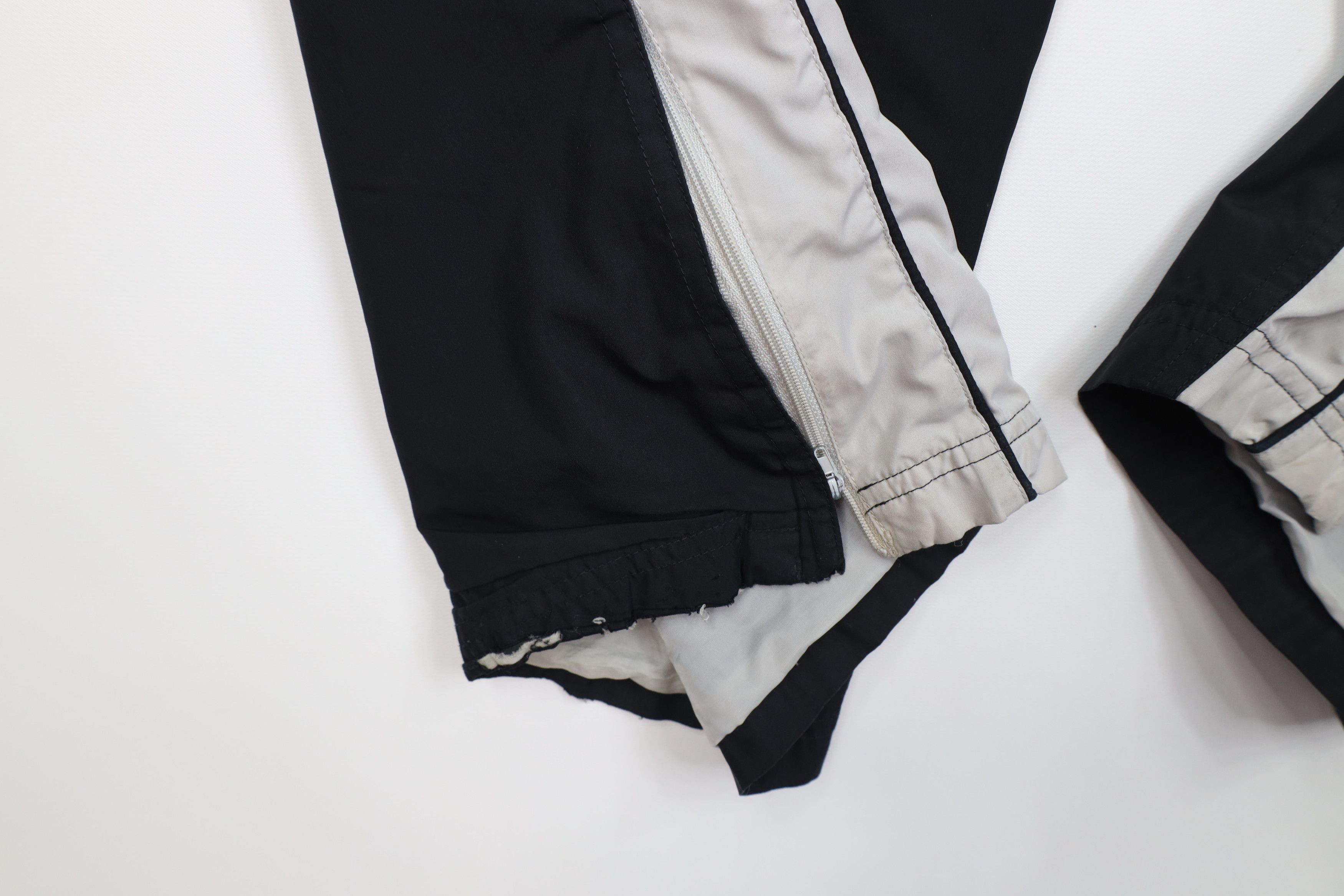 Reebok Vintage Reebok Block Lined Wide Leg Windbreaker Pants Black Size US 38 / EU 54 - 7 Thumbnail