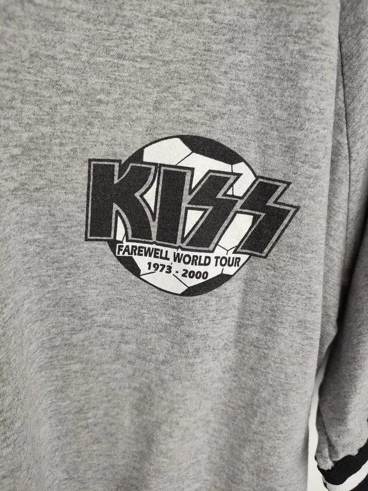 Vintage Vintage Kiss 1973-2000 Farewell Tour #69 SIMMONS T SHIRT Size US XL / EU 56 / 4 - 2 Thumbnail