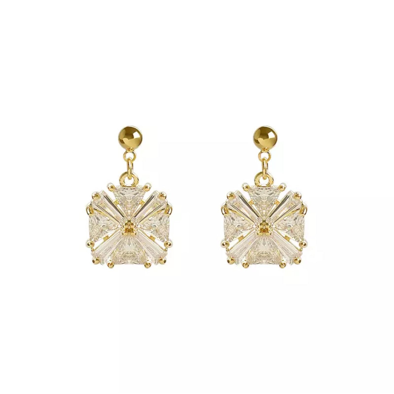 Diamond Earrings x Jewelry Crystallia Dainty Crystal Earrings 2-M-8-05 in Gold, Women's