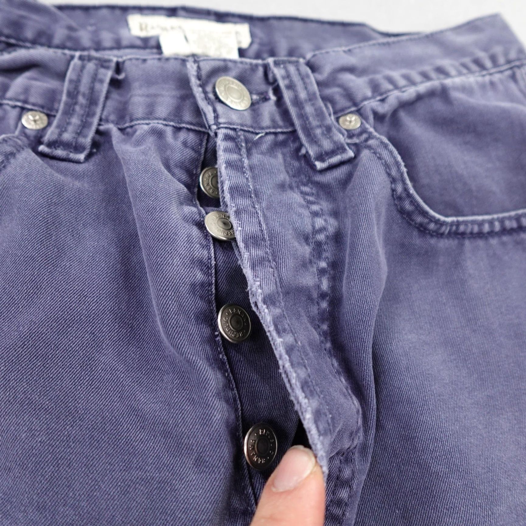 Banana Republic VINTAGE Banana Republic Rugged Jeans Pants Mens 32x32 Blue Button Fly Denim 90s Size US 30 / EU 46 - 4 Thumbnail