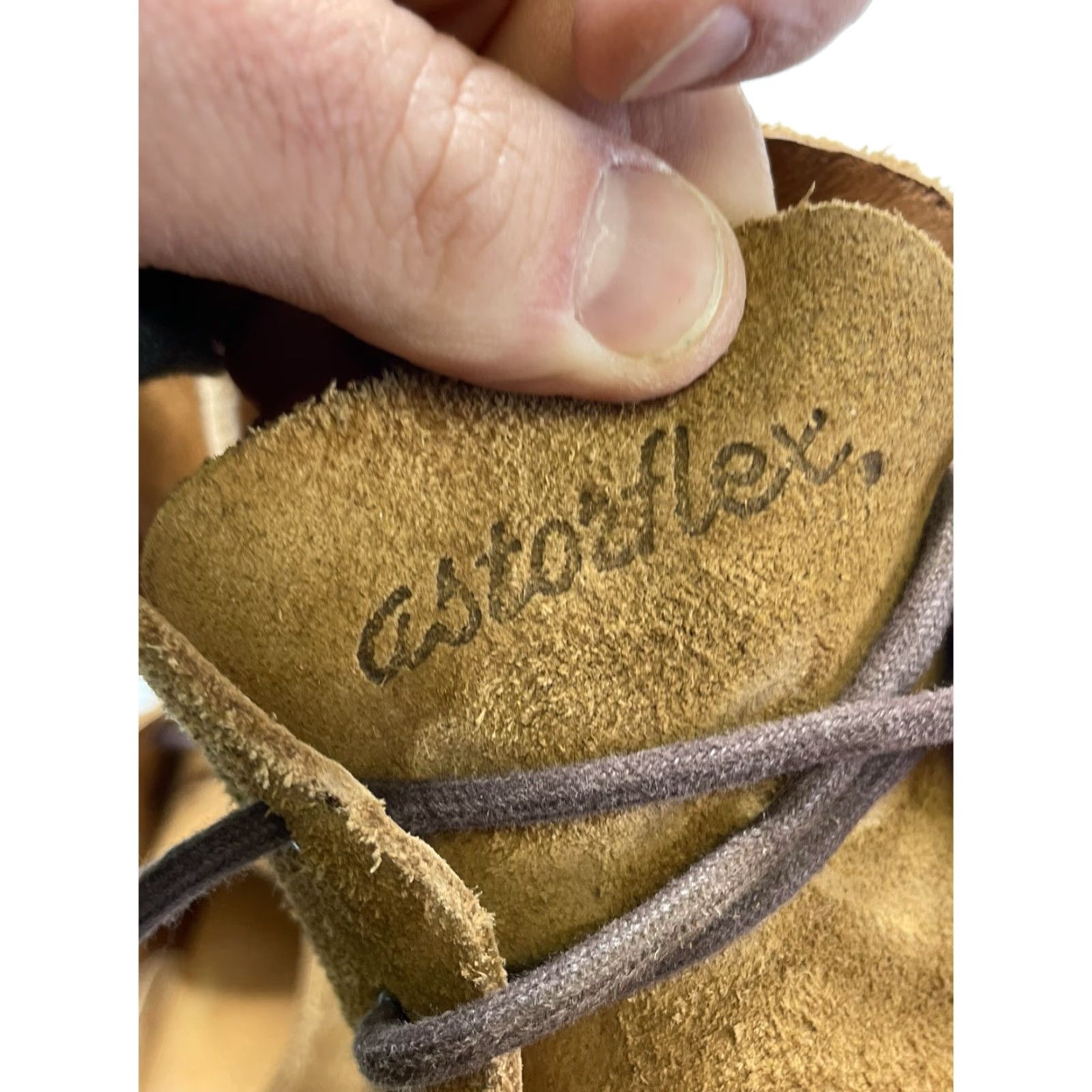Vintage Astroflex Chukka Boot Mens 8 41 Brown Suede Leather Gum Soles Italy Leather Upper Mid-Moderate Wear Size US 8 / EU 41 - 4 Thumbnail