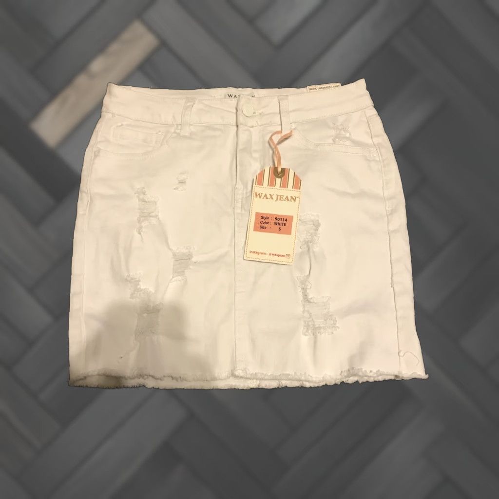 Denime VINTAGE? Wax Jean White Distressed Denim Stretch Short Mini Skirt Frayed Cut Off Hem S Women Skirt Small White Women Size 28" / US 6 / IT 42 - 1 Thumbnail