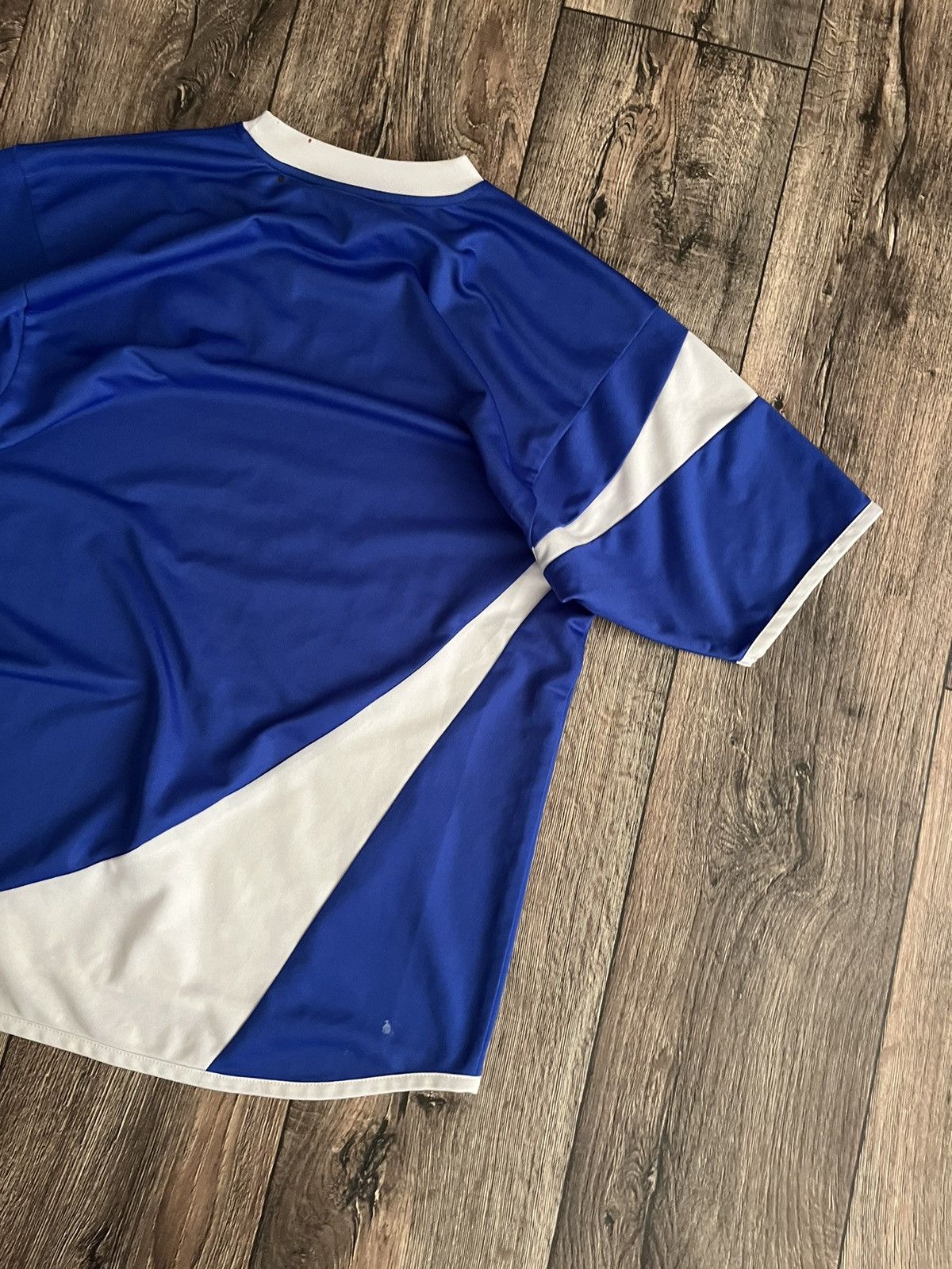 Vintage Vintage Punch Ipswich Town Home Football Jersey 2005-2006 Size US M / EU 48-50 / 2 - 10 Thumbnail